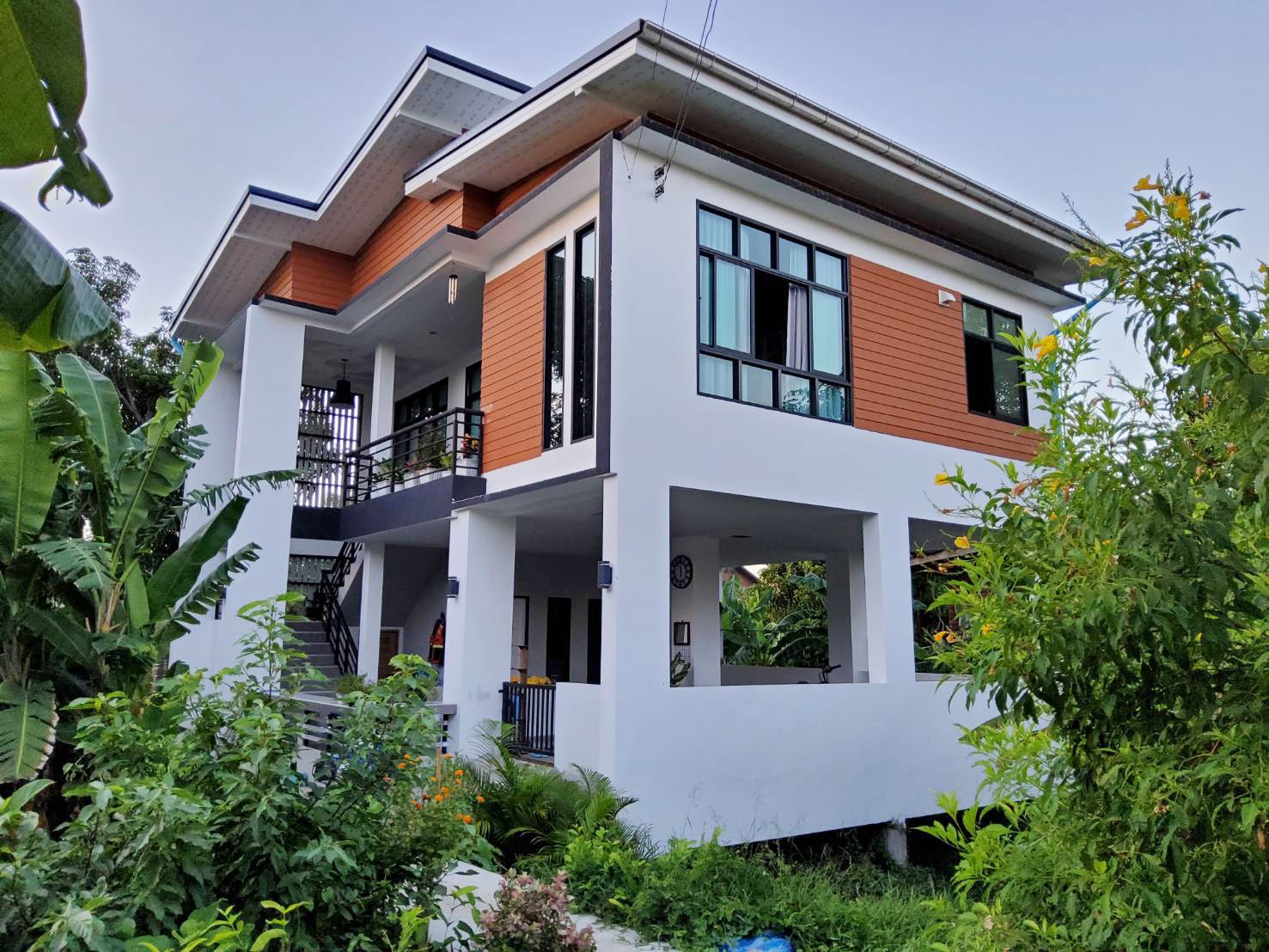 #บ้านป่าตาลโมเด... - แบบบ้านโมเดิร์น Modern-บ้านป่าตาลโมเดอเรท