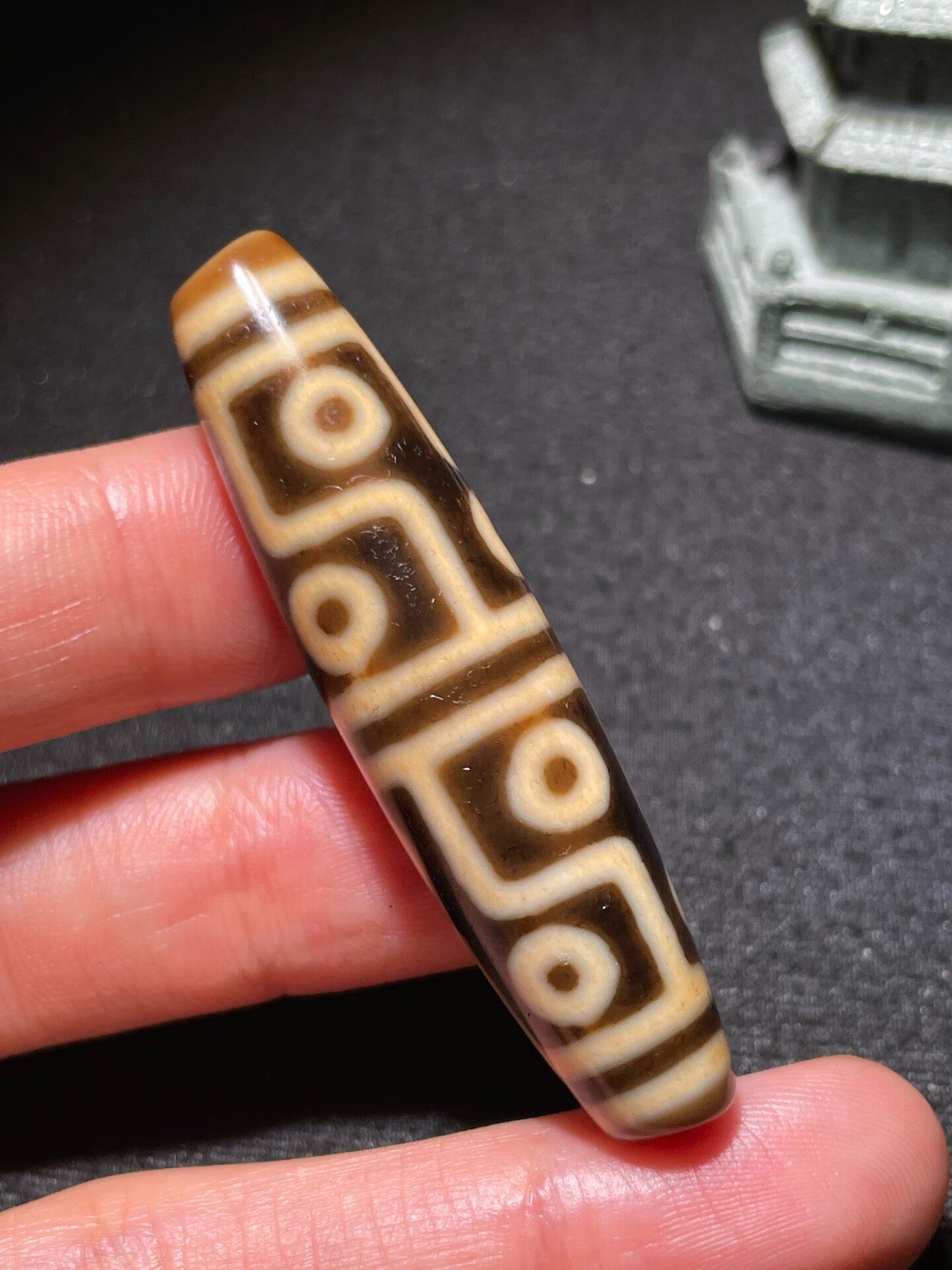 十二眼天珠尺寸13.1x54.2mm