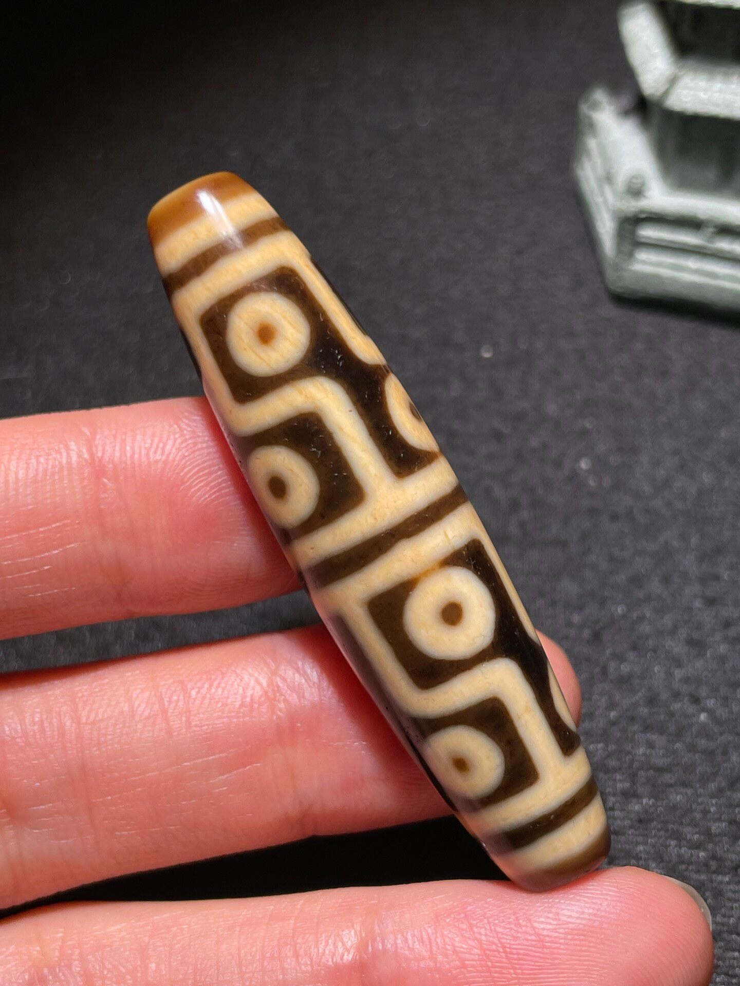 十二眼天珠尺寸13.1x54.2mm