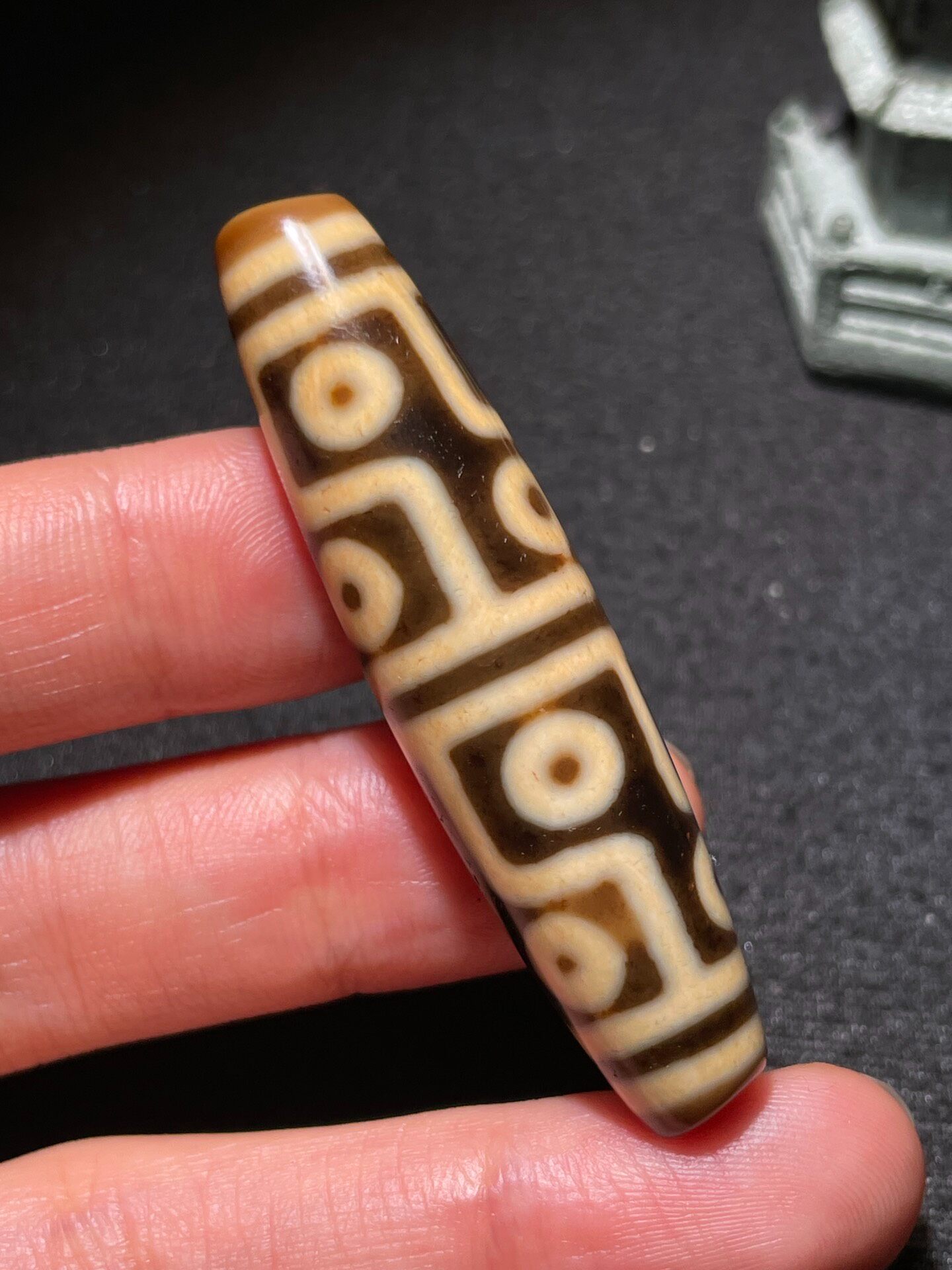 十二眼天珠尺寸13.1x54.2mm