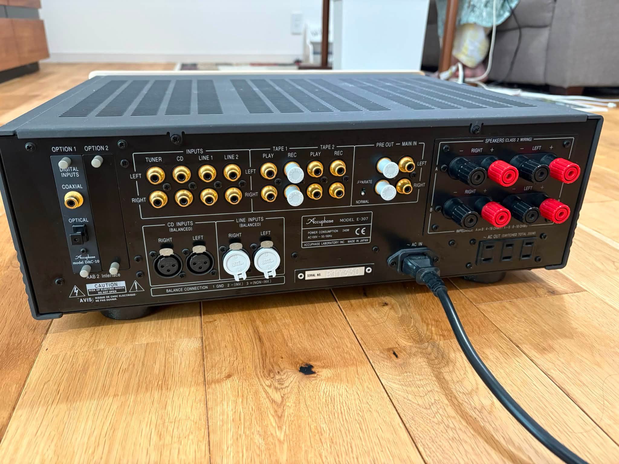 Accuphase E-307 オプションのDAコンバーターDAC-10付属 Accuphase E