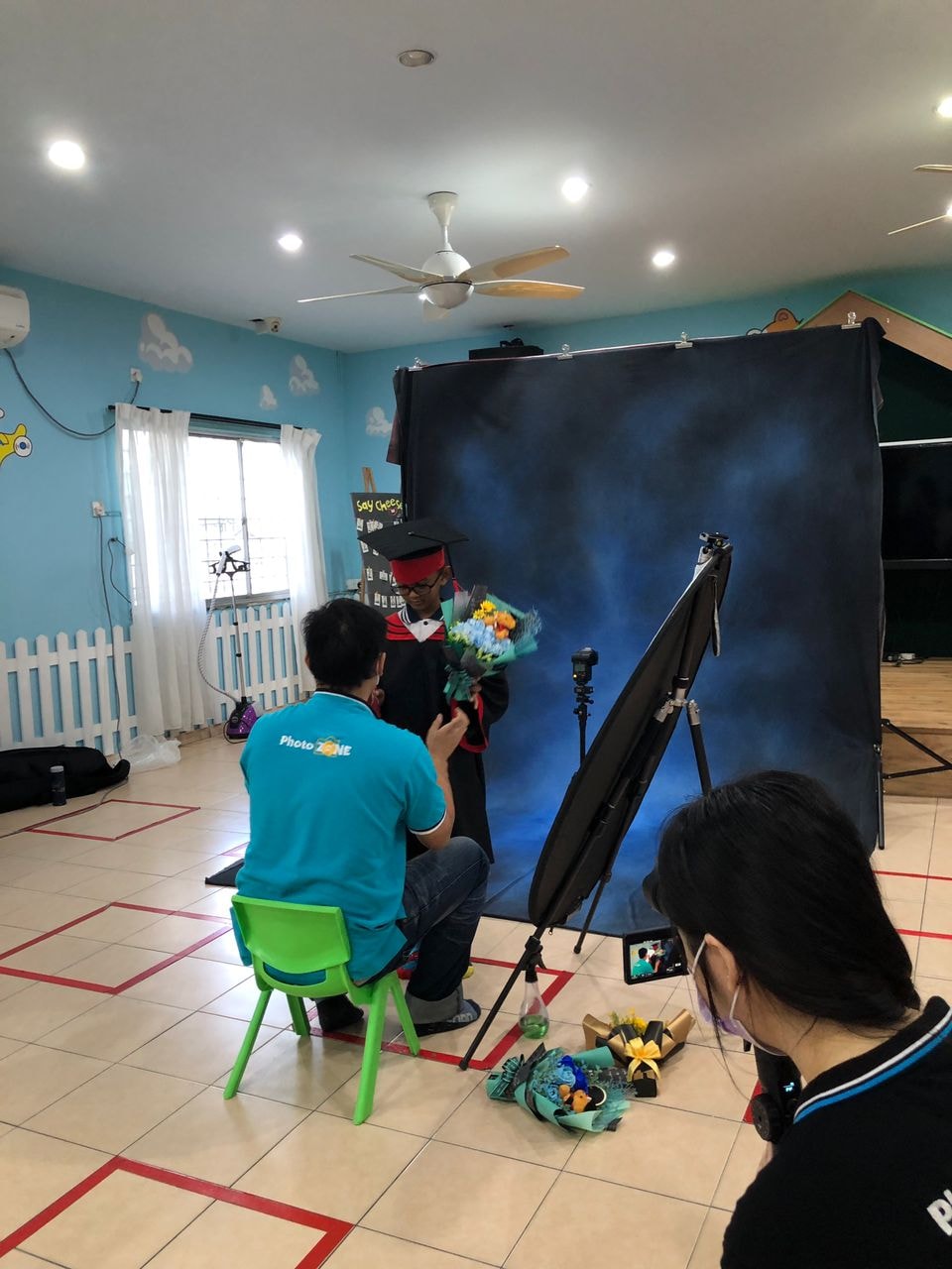 Photo Zone - Graduation photography Big Apple Pengkalan...