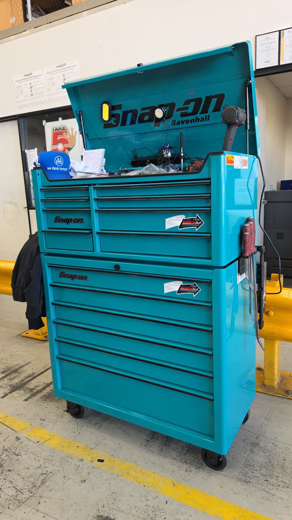 Are there side cabs for Kra Heritage 40 stack toolboxes?