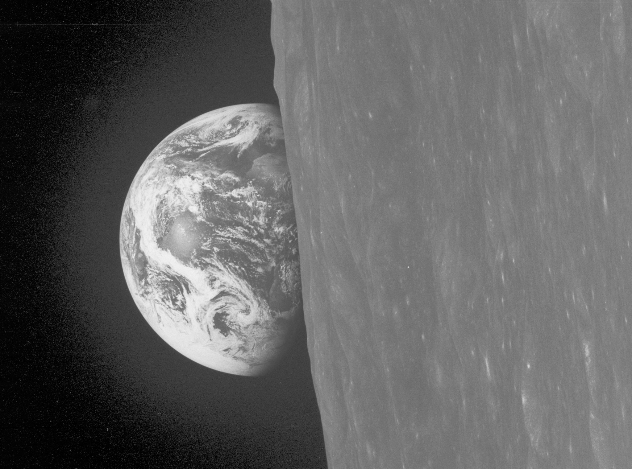 Apollo Flight Journal - Earthset! Here's an image you don't often see ...