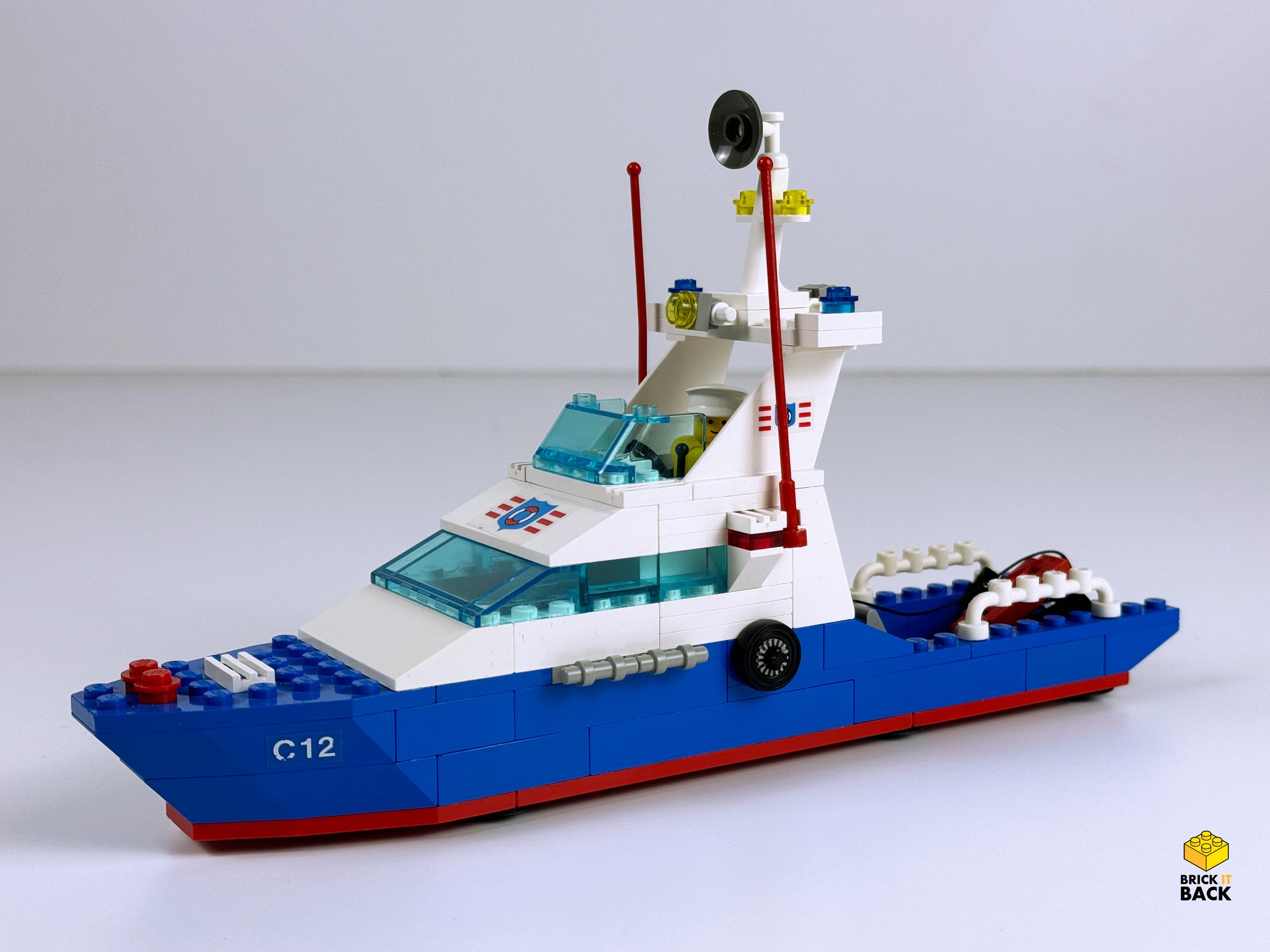 Coastal Sailing Craft 船 船舶 帆船 Lego coastal cutter set 6353 with rescue boats