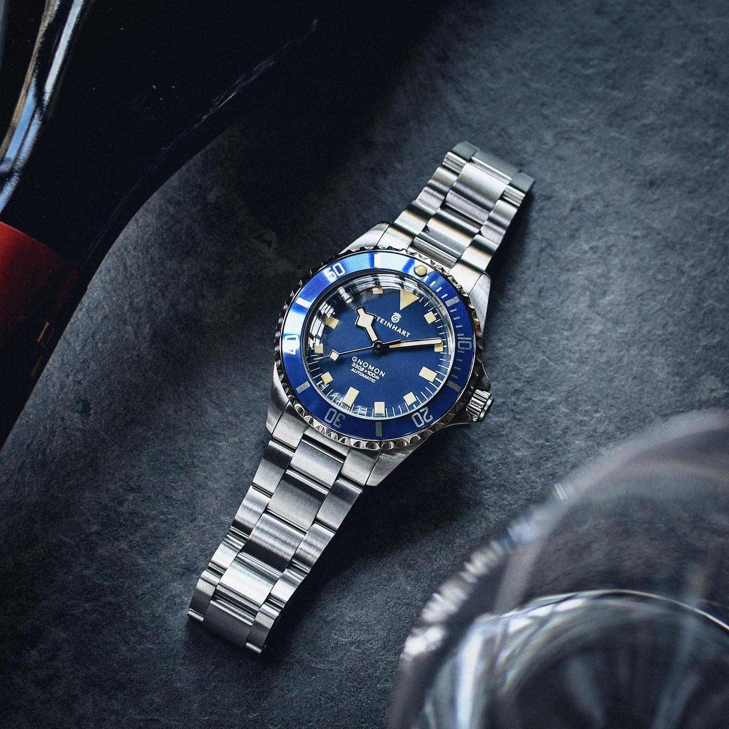 Dive into the very heart of the Steinhart Ocean 39 Marine Blue, a
