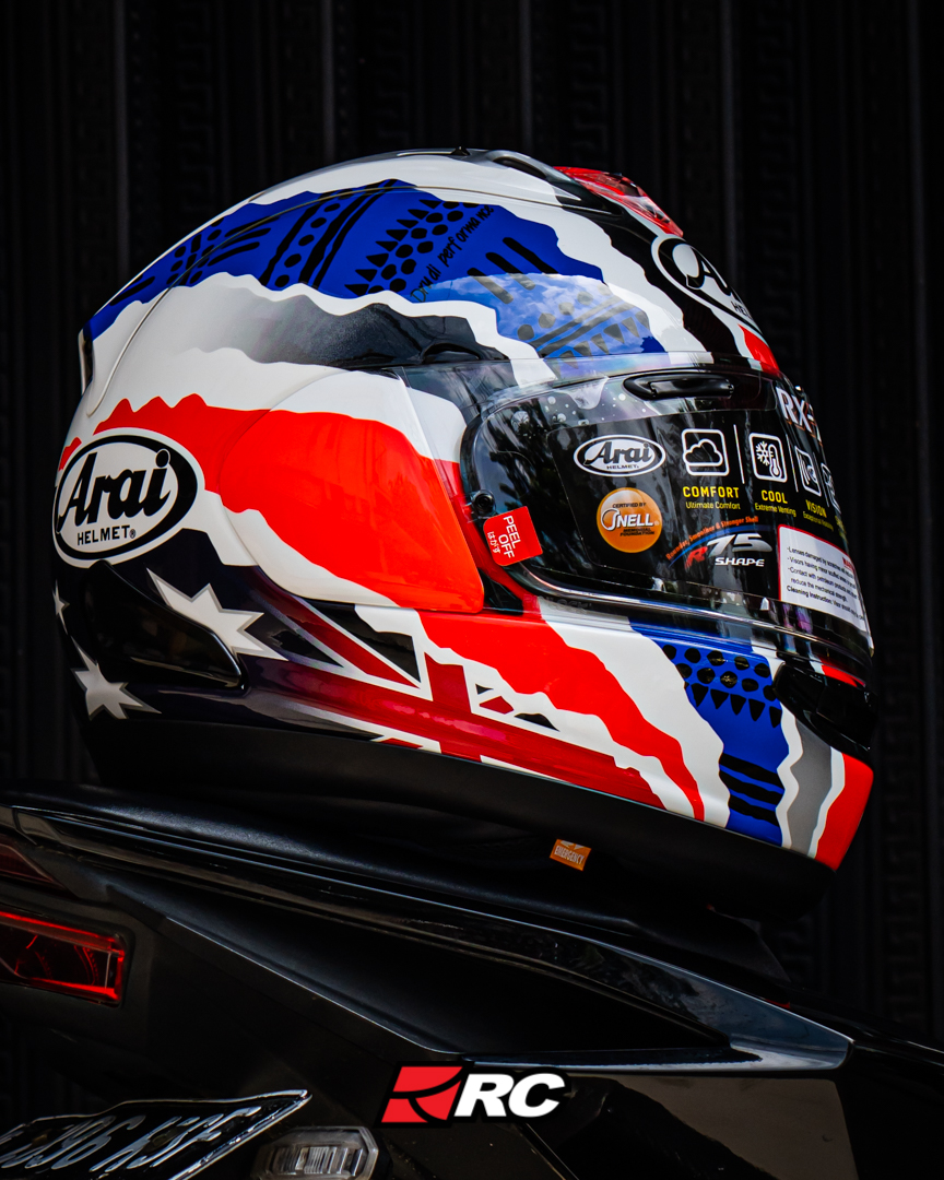 READY STOCK!! Helm full face dari Arai dengan motif yang ganteng dan ...