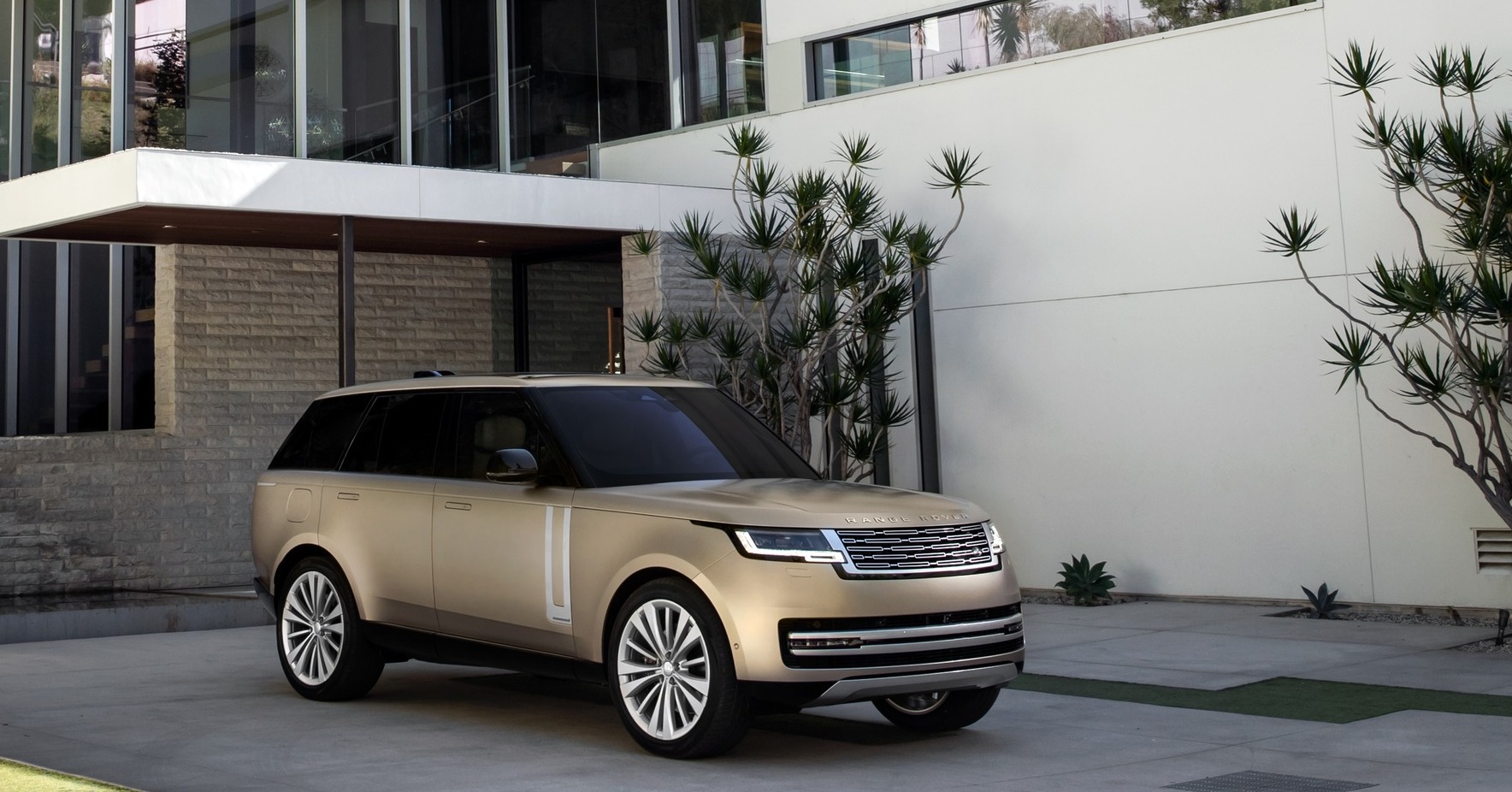 The new Range Rover's modernist... - Parramatta Land Rover | Facebook