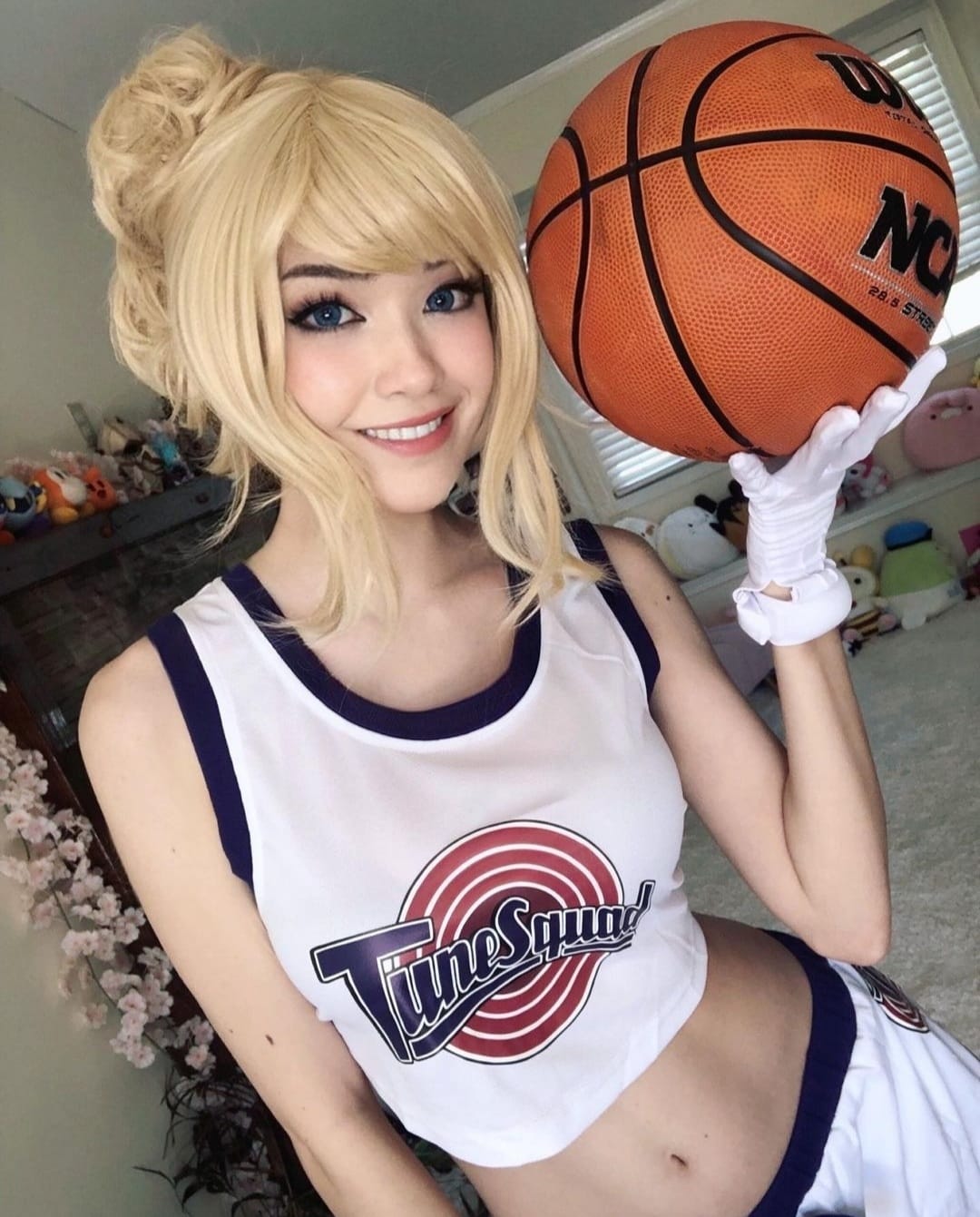 Emiru Cosplay