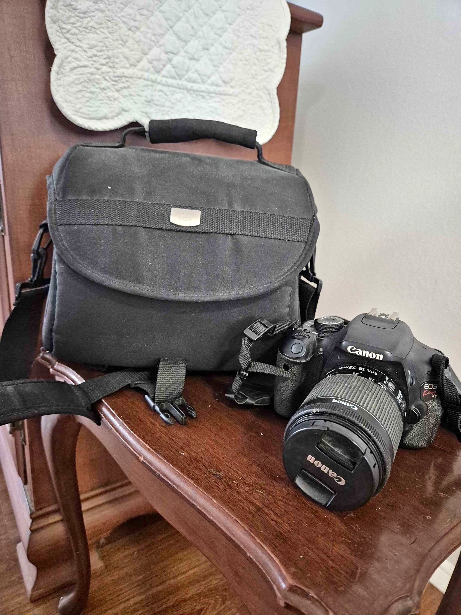 Canon EOS Kiss X5 DSLR Camera + Lens + Camera Bag - Cases, Bags 