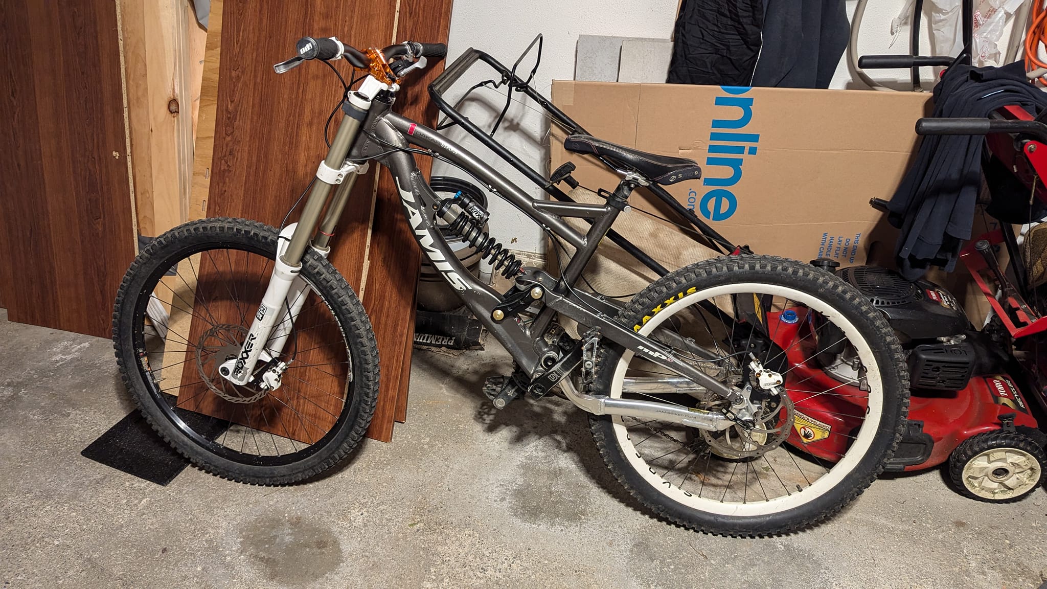 Jamis Dakar bike for sale, needs updates
