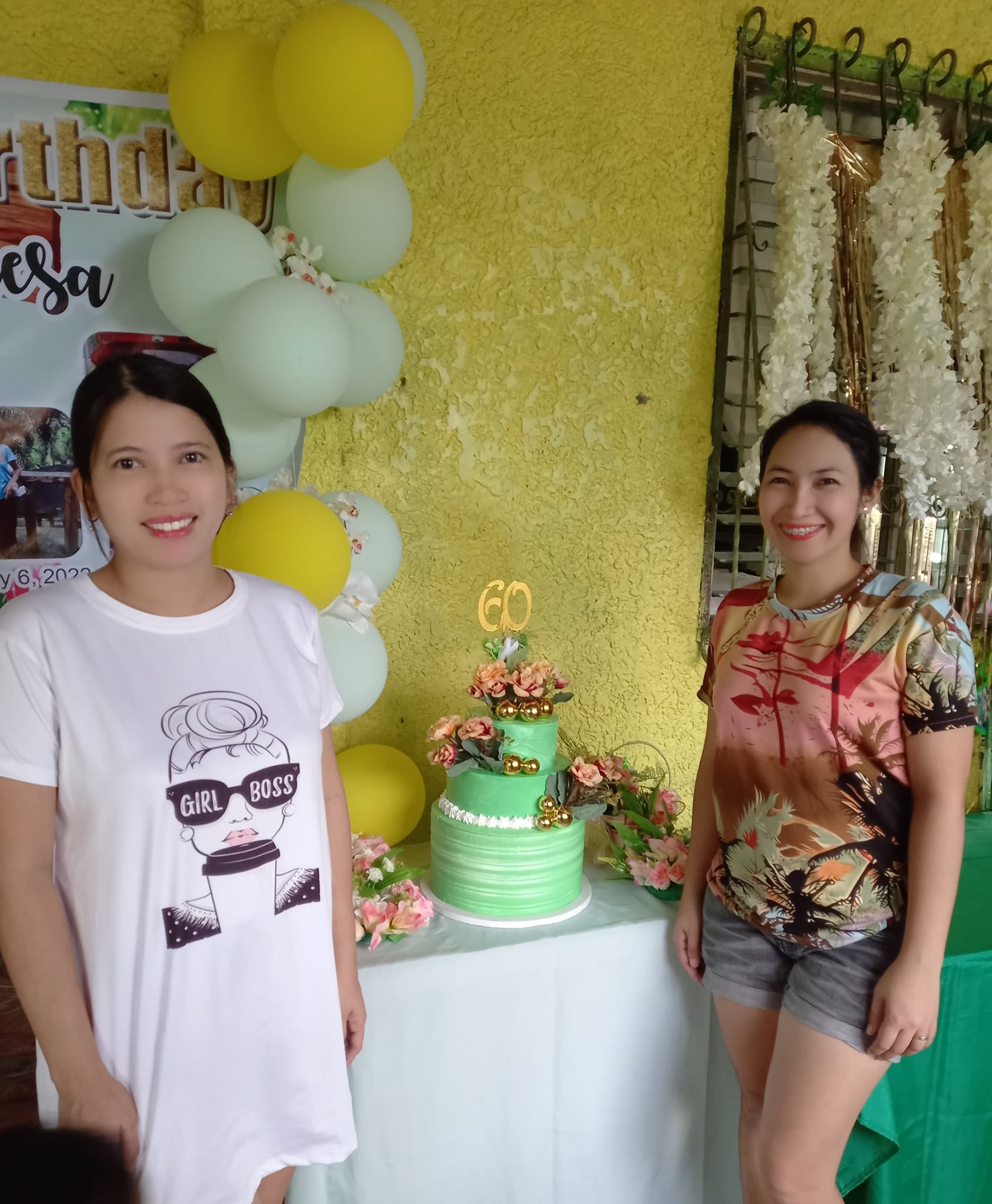 Meet my twin cousin😍🤩 Cake collab... - Momsy's Sweet Delight | Facebook