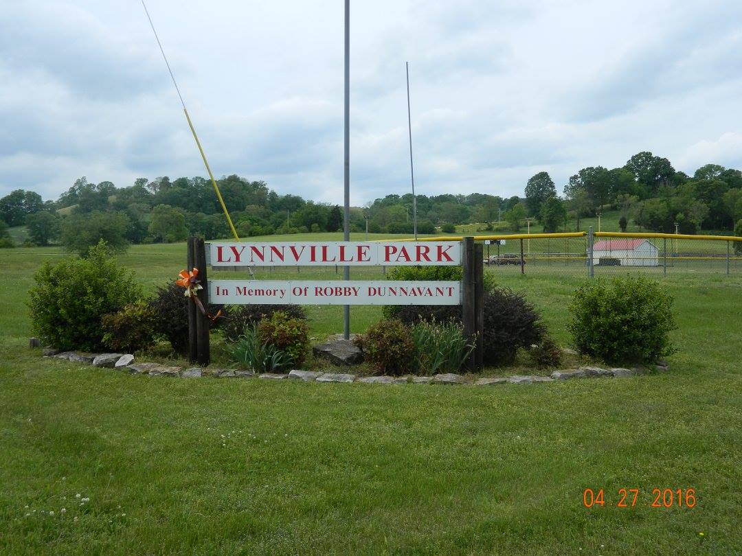 Lynnwood... - Lynnwood Cemetery, Lynnville, Tennessee