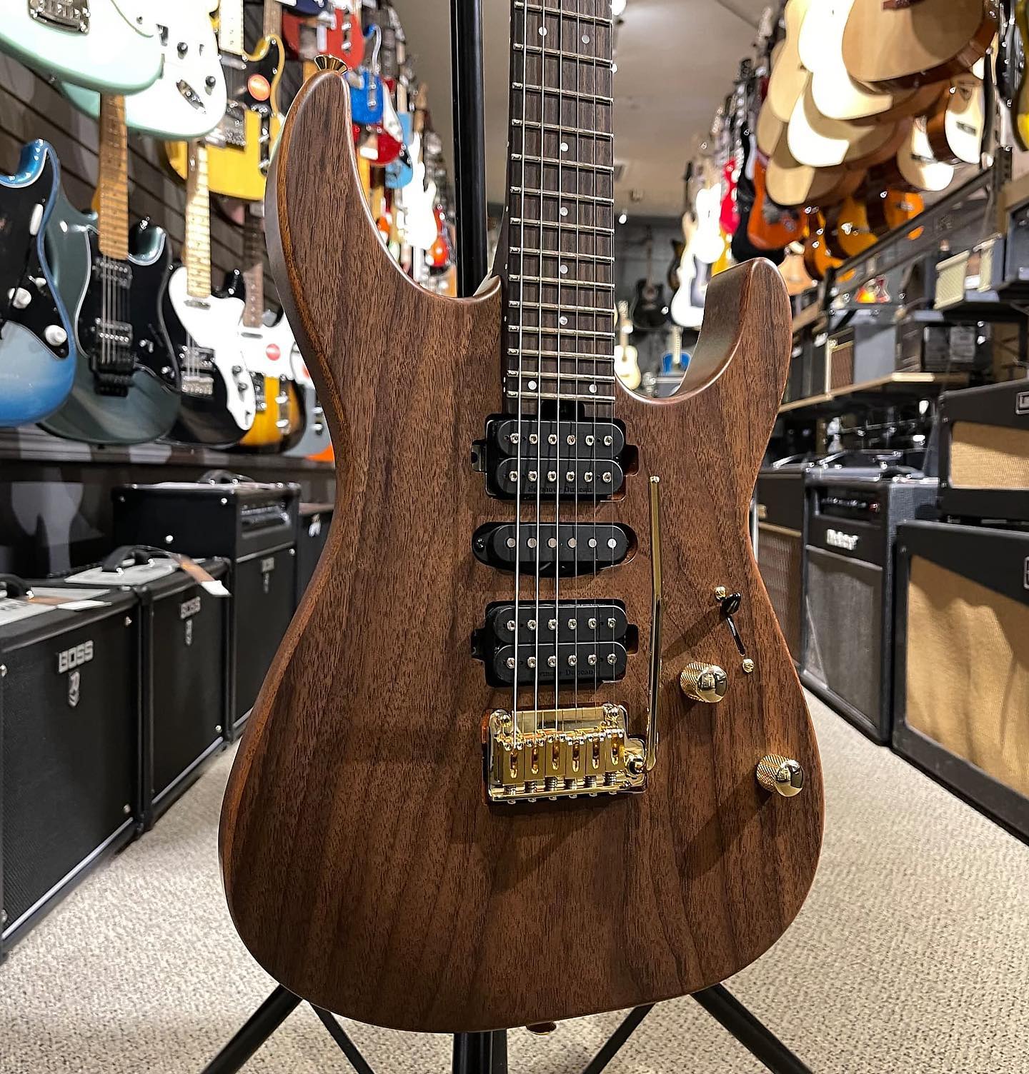 The MJ DK24 HSH 2PT W is a tribute to the late 80's when Charvel