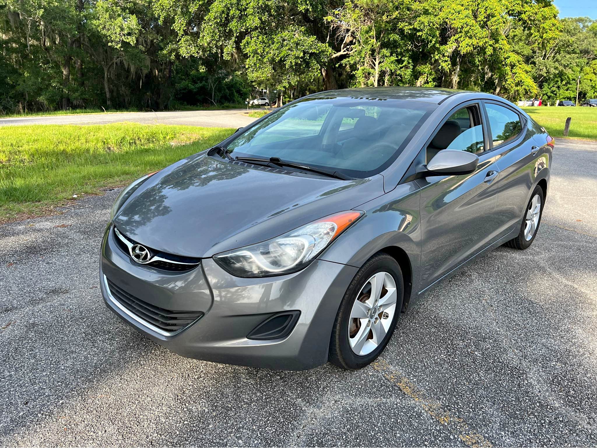 2013 Hyundai Elantra Gls Sedan Wallpaper For Android