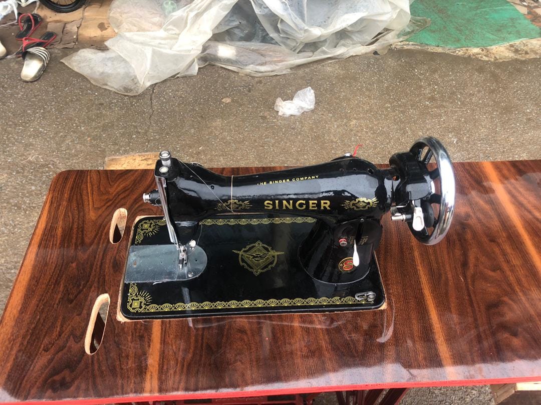 Machine Singer' Shop | Abidjan Abidjan