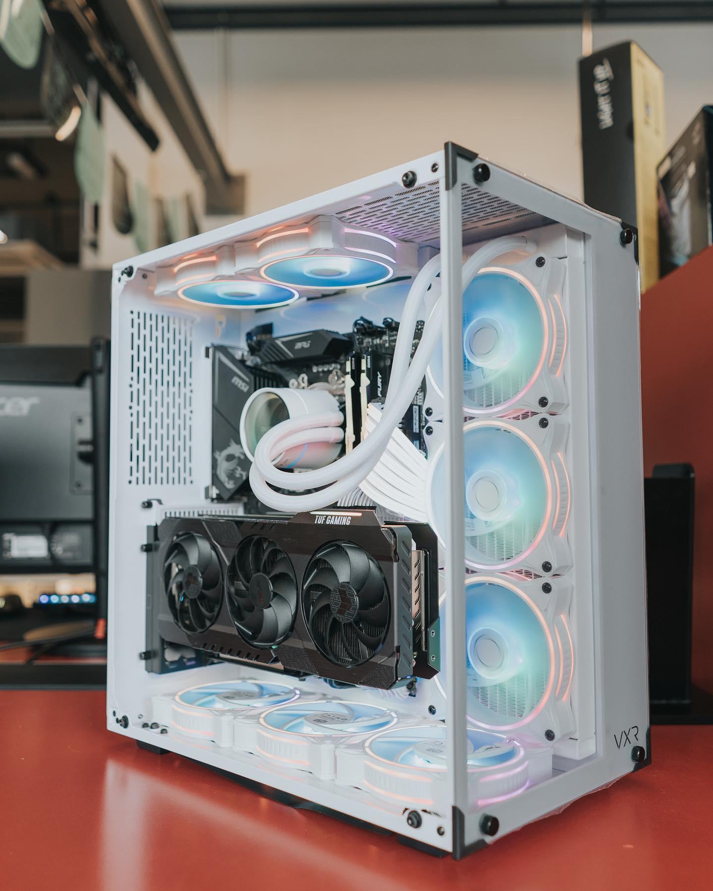 The contrast in this build,... - Netcom Computer House