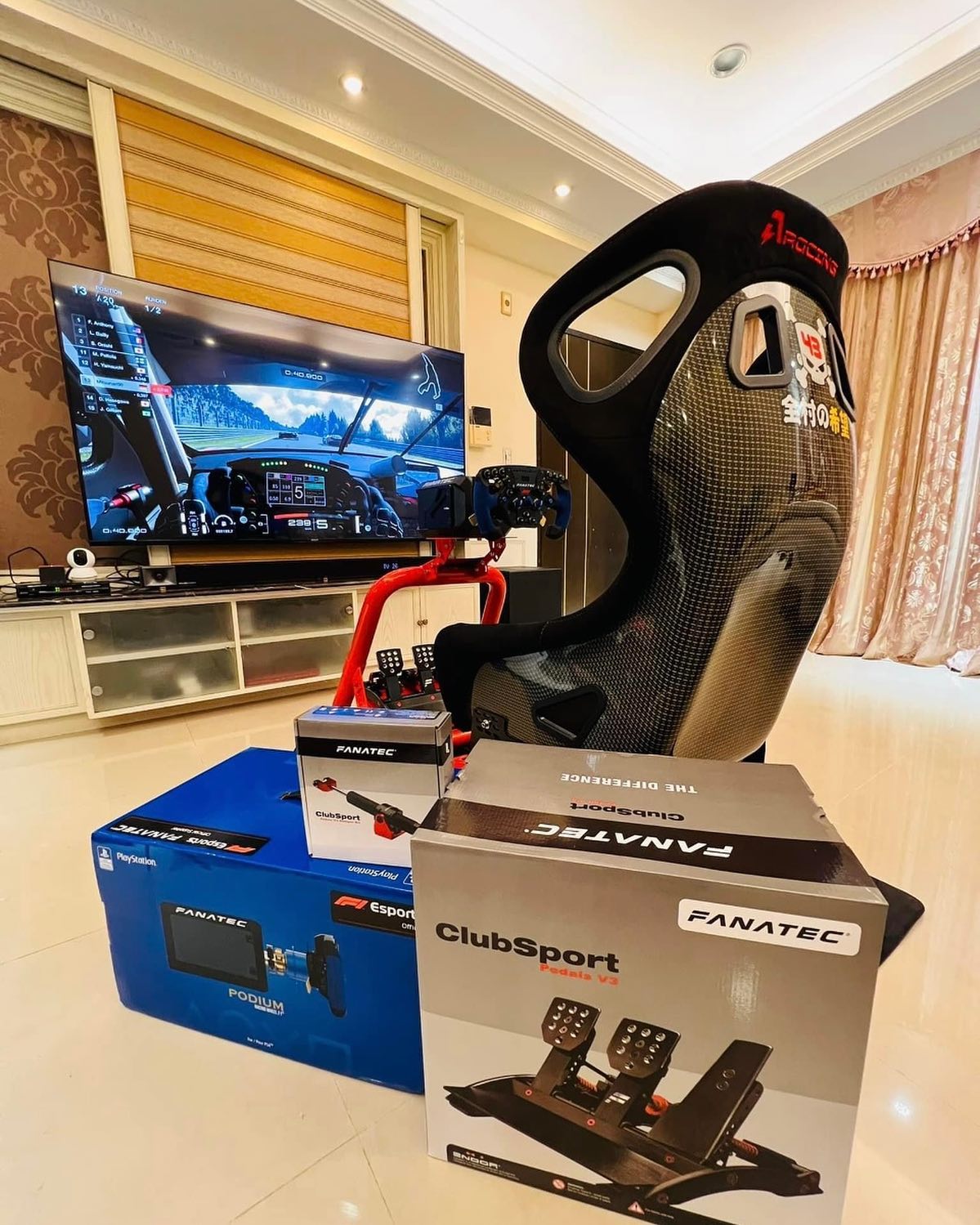 🏁 This guy is so lucky 😬😬 Use... - Sim racing Point