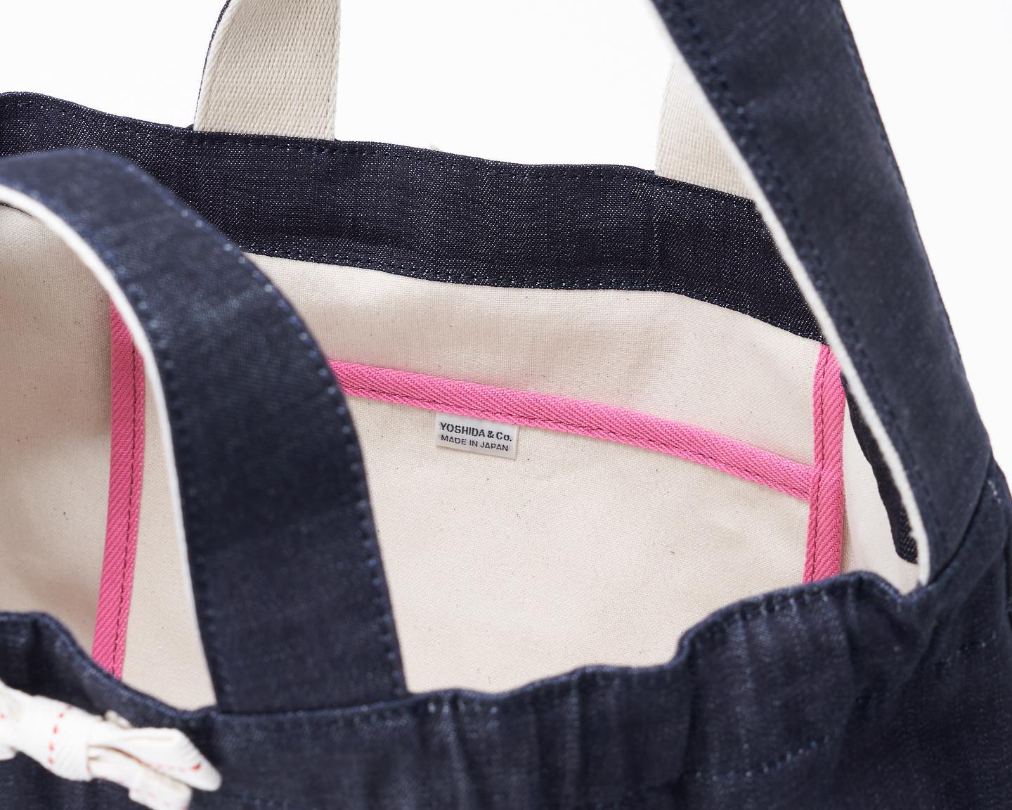Alejandro Giraldo for PORTER ZODIAC SHOPPING BAG(L) ￥14,000 ＋税