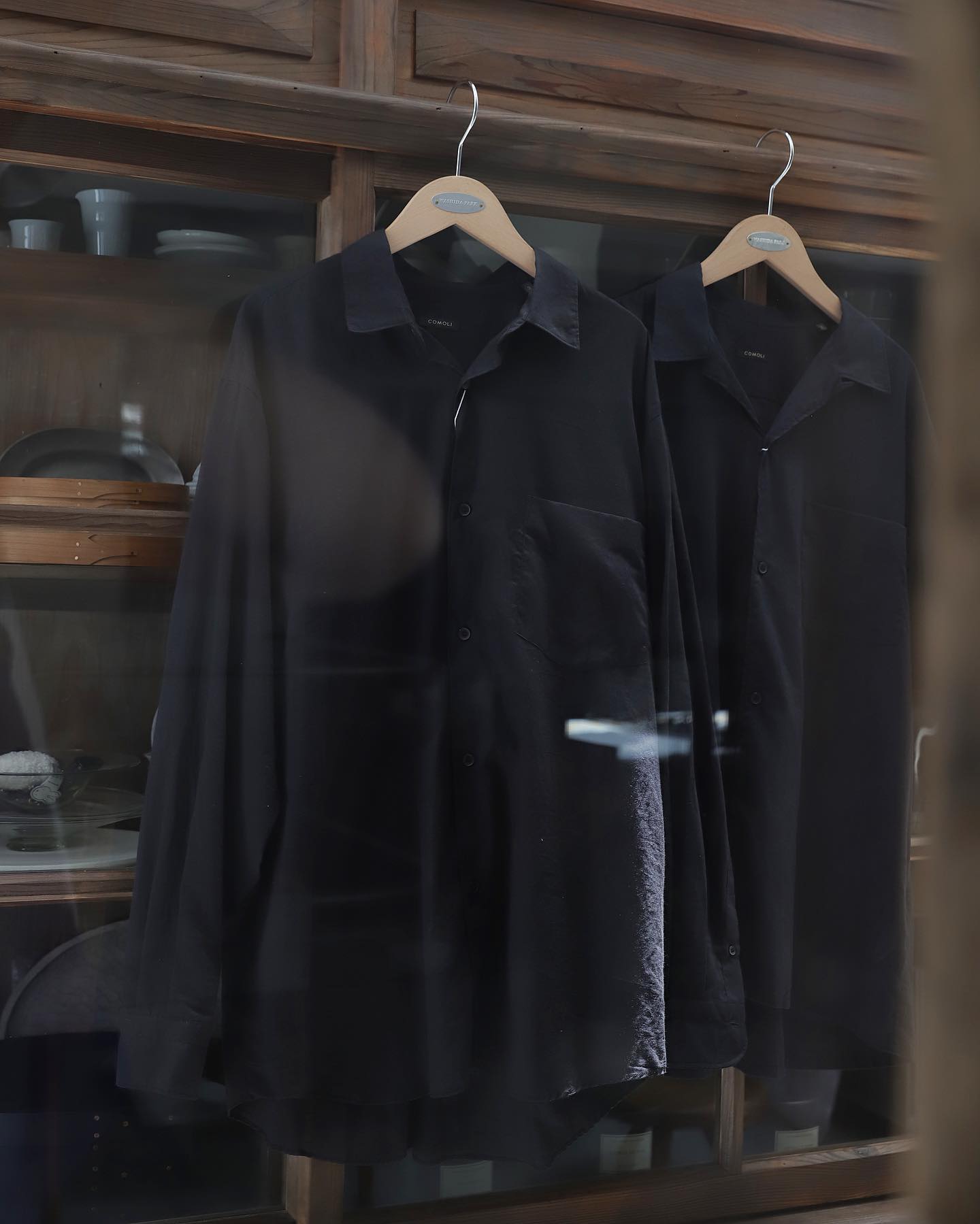 COMOLI KHADI COTTON COMOLI SHIRT& S/S OPEN COLLAR SHIRT 在每季炎夏 