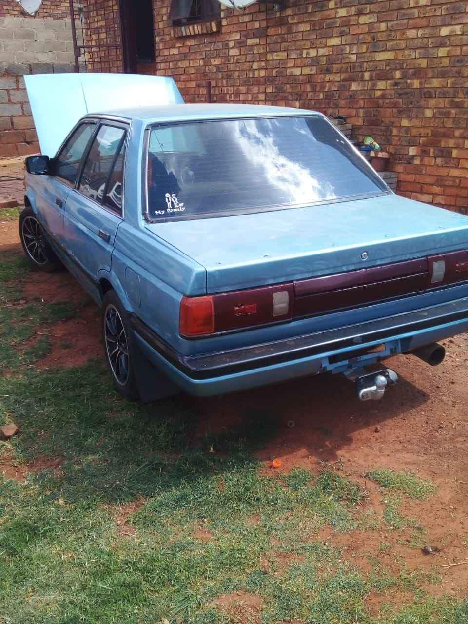 Nissan Sentra box shape 2 litter with turbo and fuel management - Cars ...