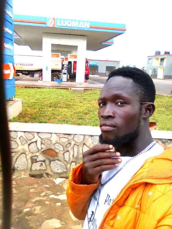 Rapper Esker Rhymes