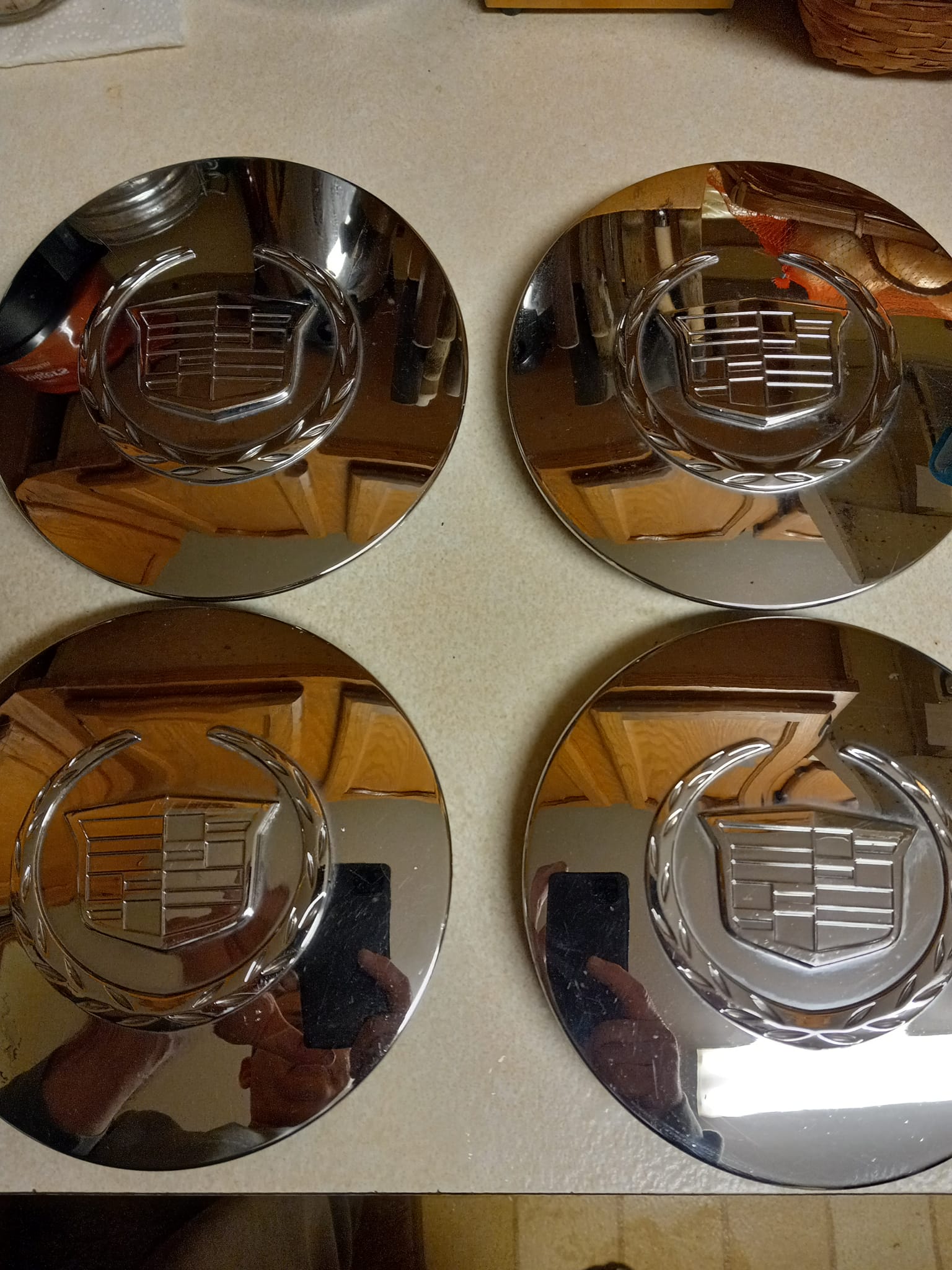 CADILLAC FLOATING CENTER CAPS luminescence 4 sets Silver luminous7colors 66mm
