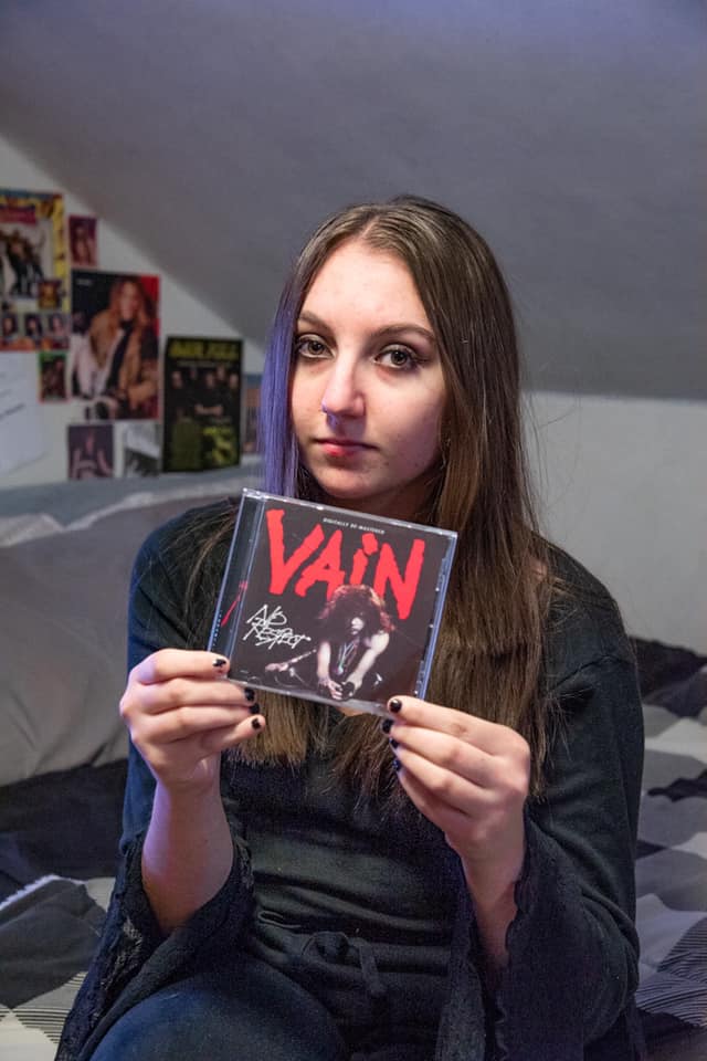 June 15th 1989 - Vain released the album 