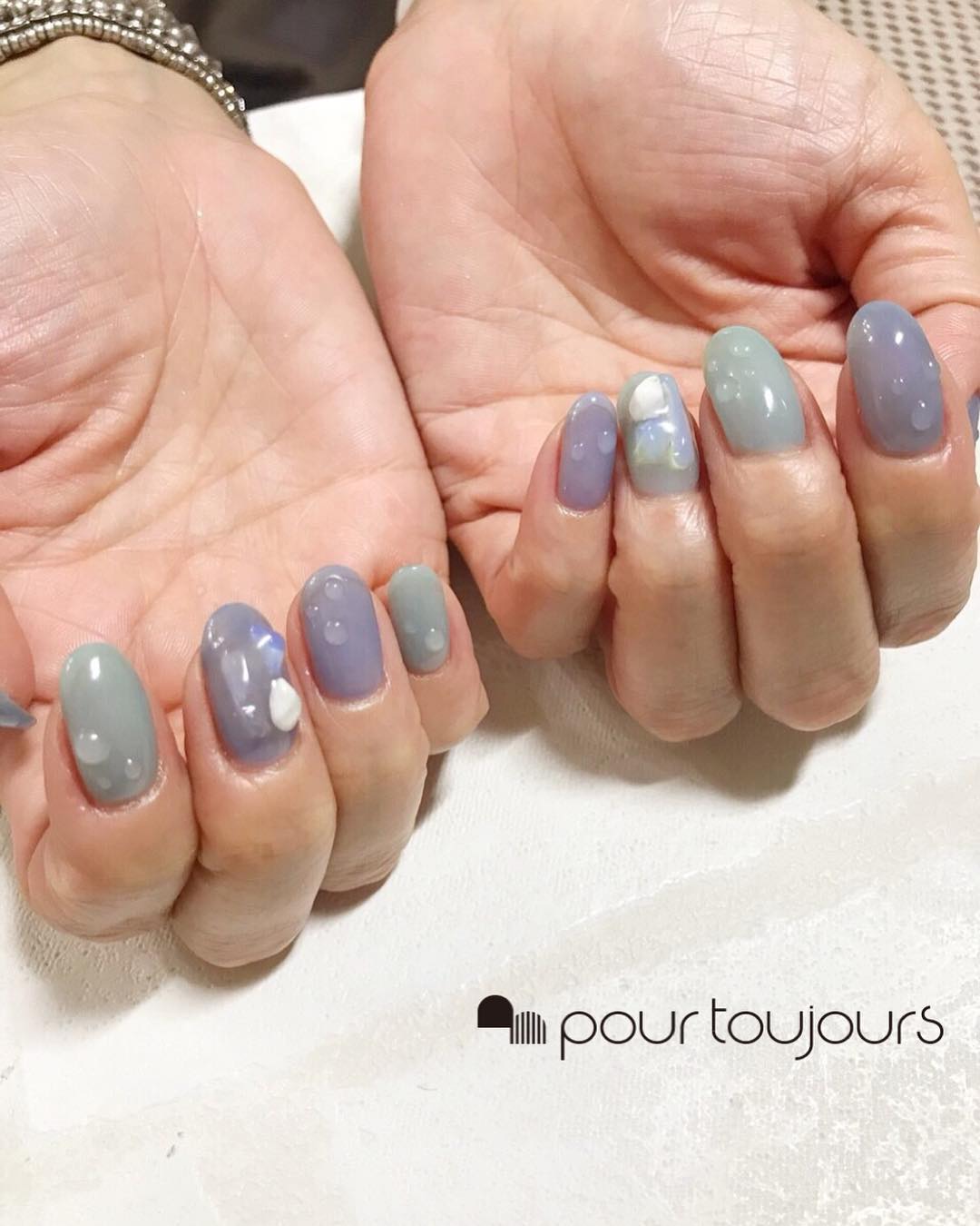 Pour Toujours 梅雨らしく ご予約 お問い合わせ Pourtoujours 代々木上原 ネイル ジェル ネイル ネイルサロン ネイルデザイン シンプルネイル 大人ネイル ネイルアート ネイルスクール ネイルサロン代々木上原 代々木上原ネイルサロン 代々木上原