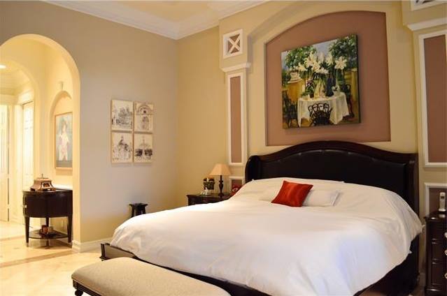 Angela Rizzi CRS GRI TRC REO Certified | Miami FL