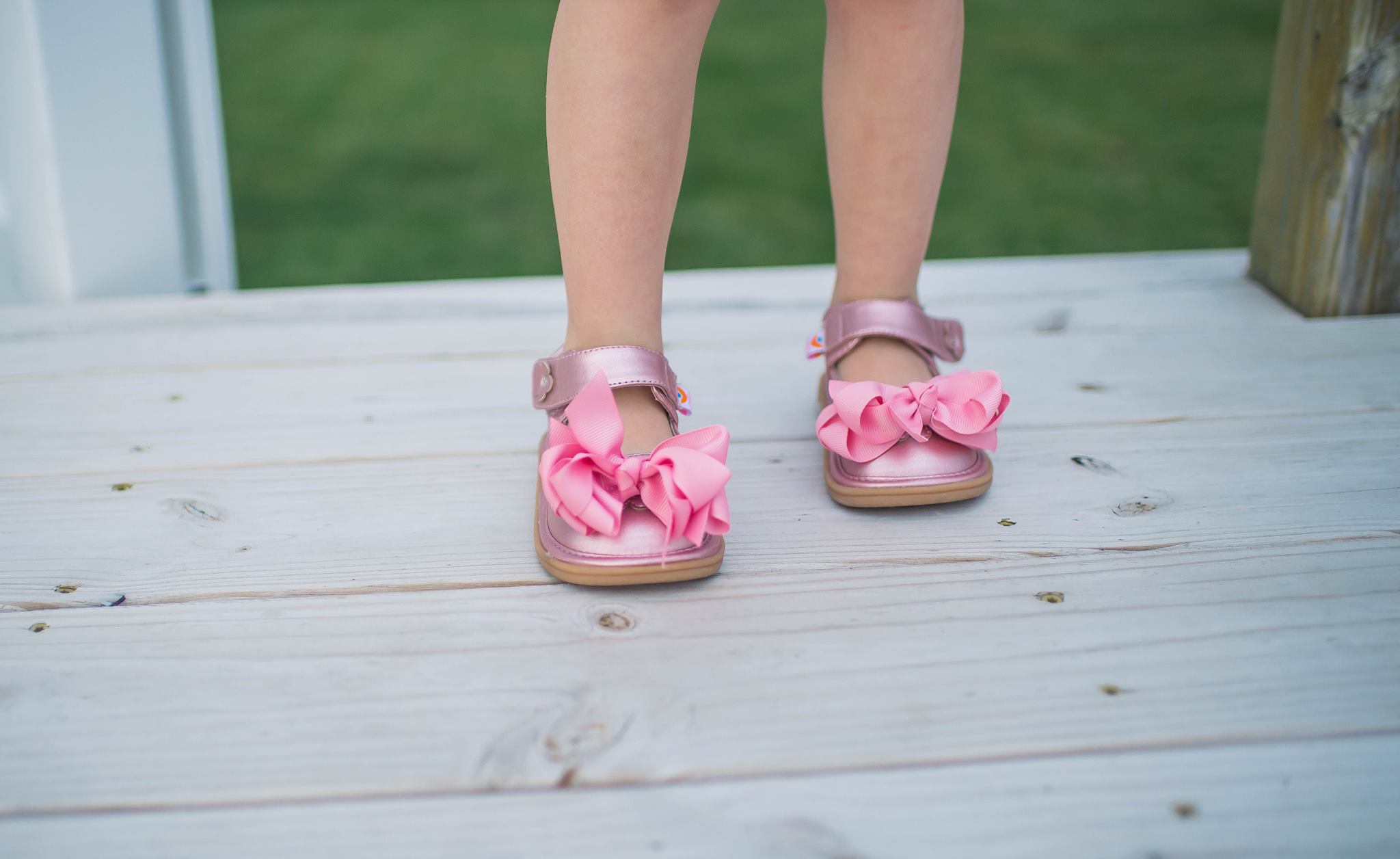 Chaussures Bébé MOOSHU Avec Crécelle (squeaker) - Sandales Roses, Tailles 3 à 9, Neuves En Boîte