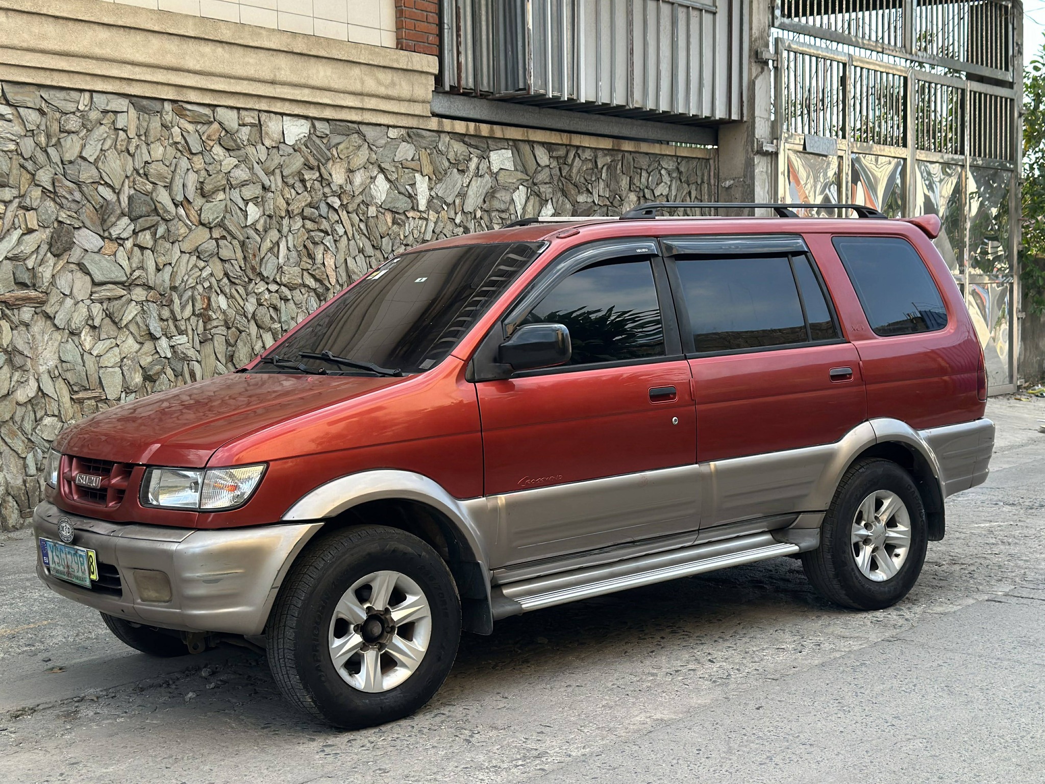 2004 isuzu crosswind