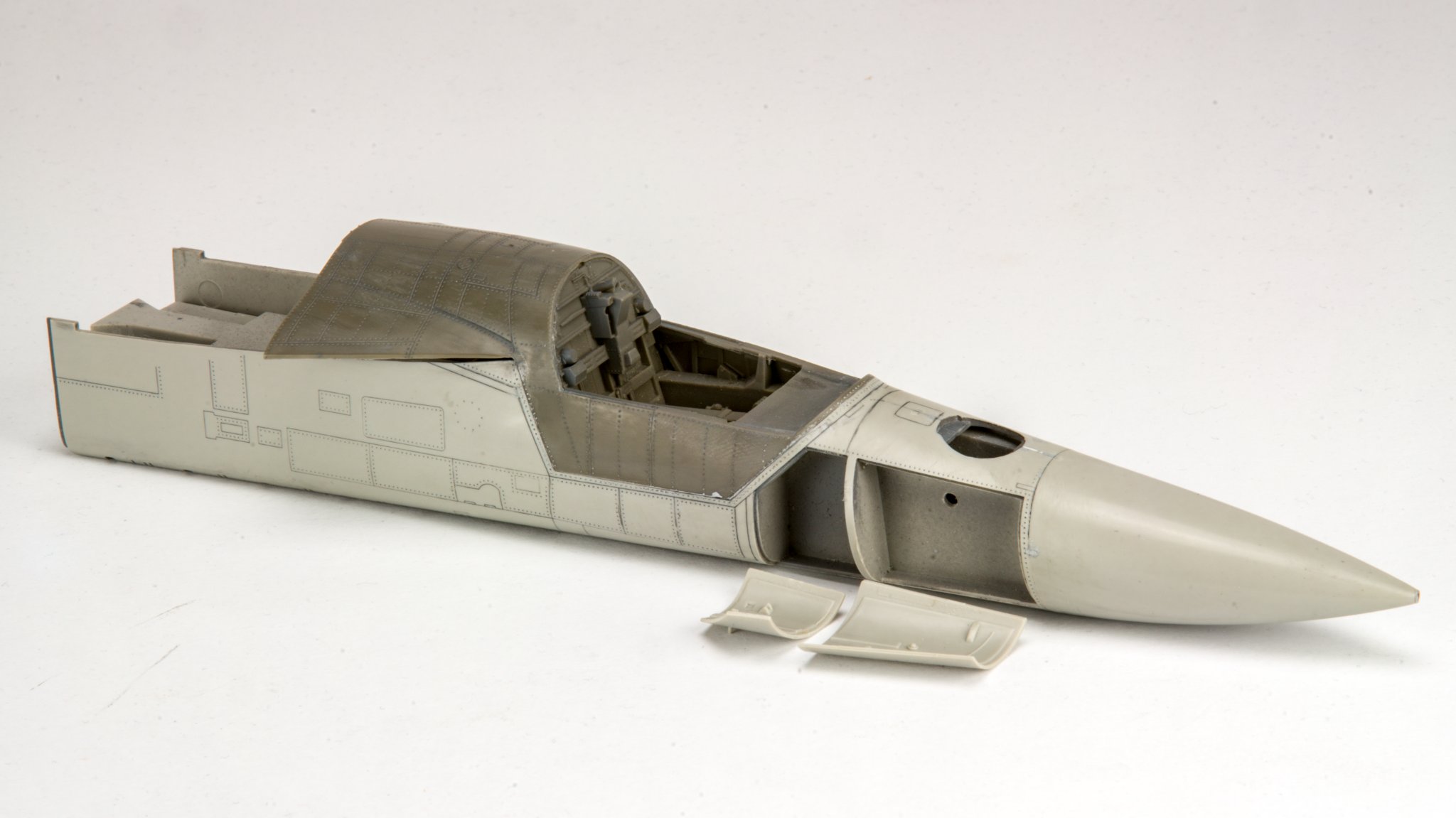 1/48 xf9f-2 and 1/144 l-1011 model updates