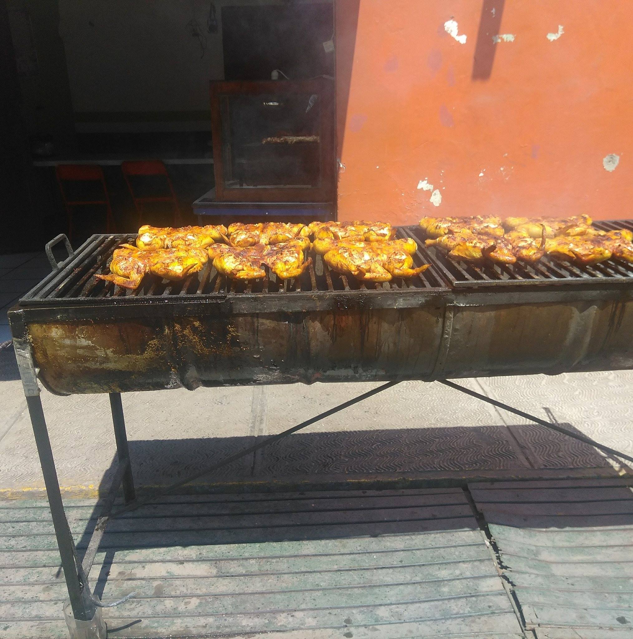Pollos Asados La Roca