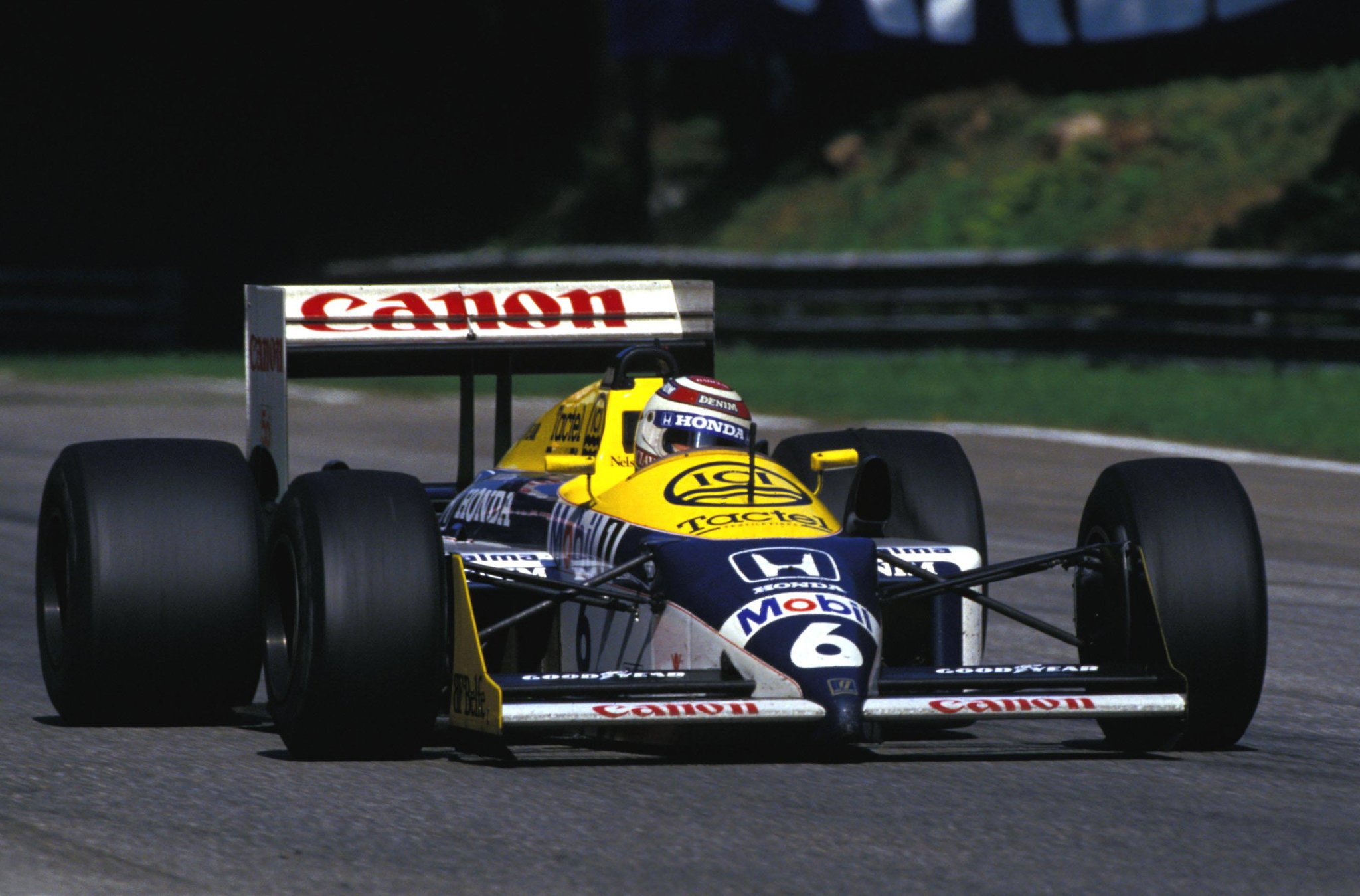 Nelson Piquet at Williams FW11B Honda turbo - Suzuka/Japanese