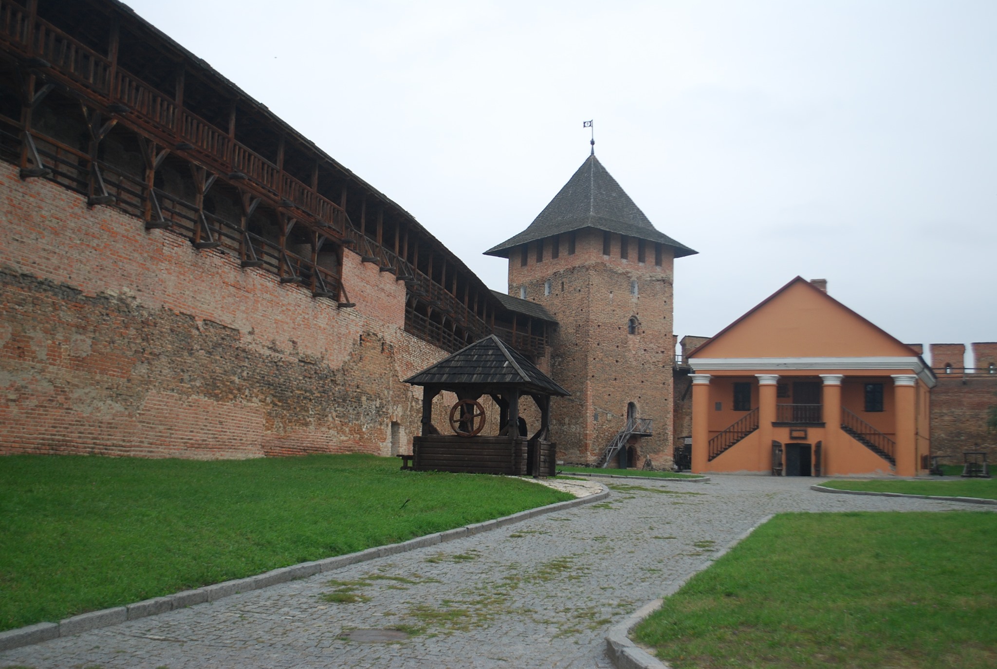 Kresy Wschodnie 1569-1939 - pocztówki, kultura, ludzie