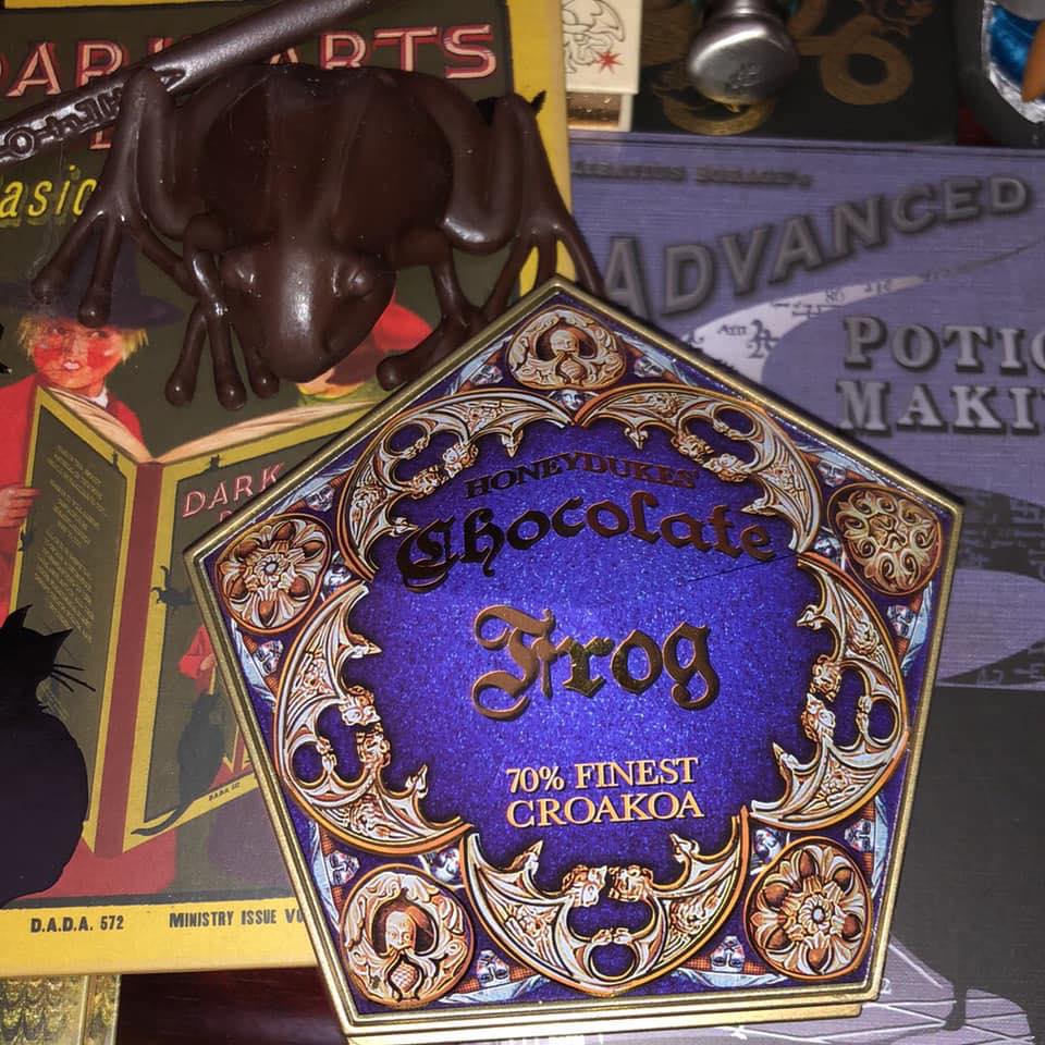 Chocolate Frog Wizarding World Fan Club | Did you know that you can buy ...