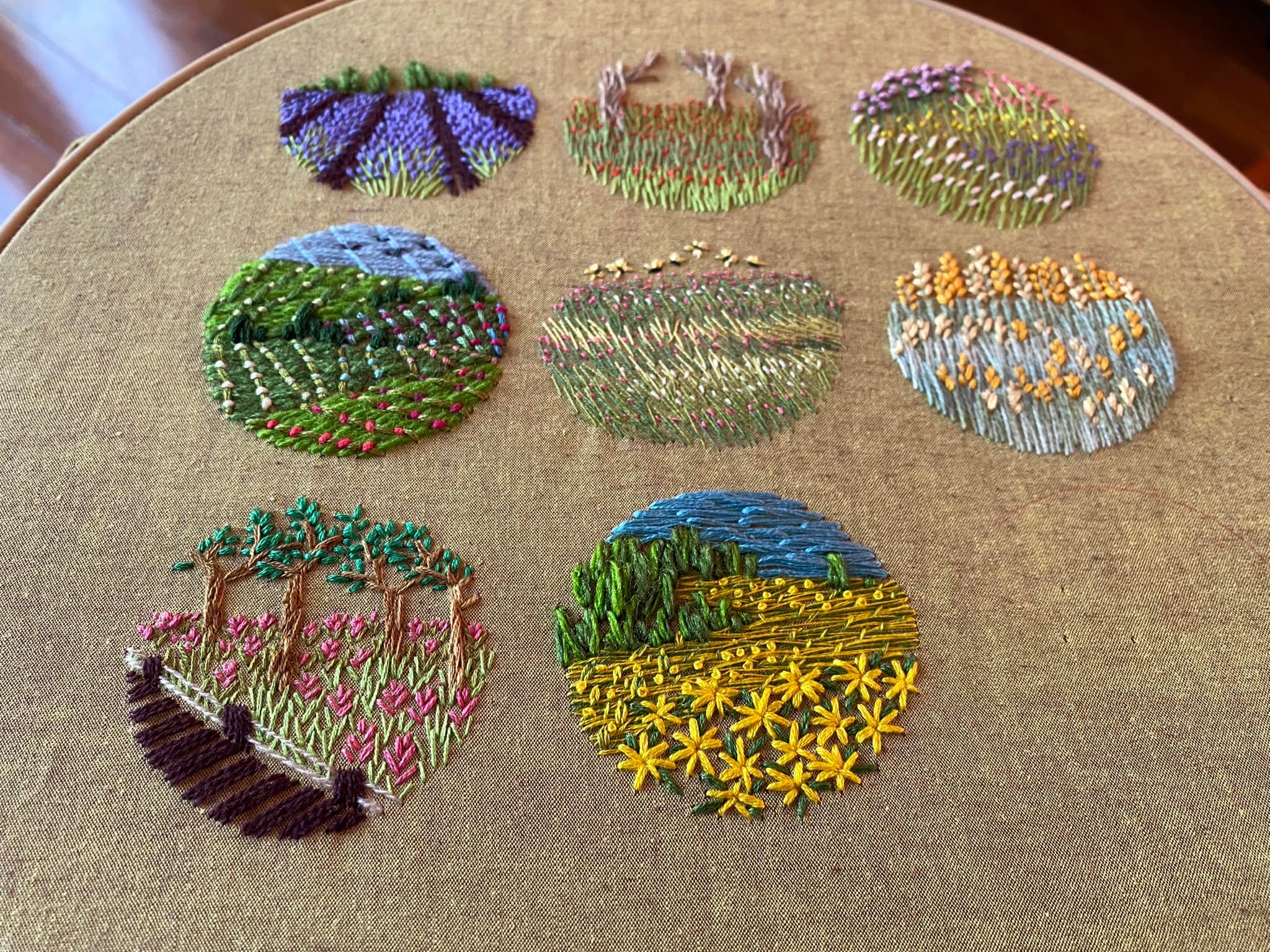 ทุ่งหมายเลข 8 ทุ่งดอกไม้... - Needle Work : เข็มสร้างสรรค์ | Facebook