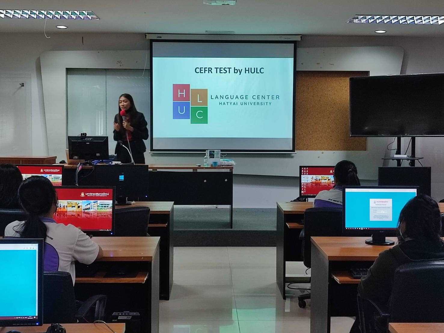 🏫 สาขาภาษาต่างประเทศธุรกิจ จัดสอบวัดความรู้ภาษาอังกฤษ CEFR (Common ...