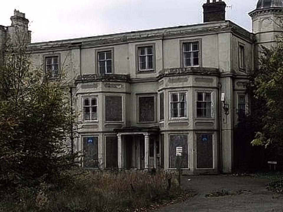 Extours - Did a Royal Jack the Ripper meet his end in a... | Facebook