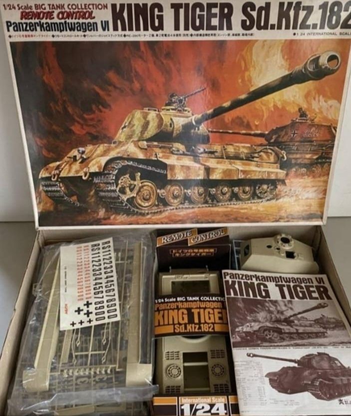 What information is available about this 1:24 scale King Tiger