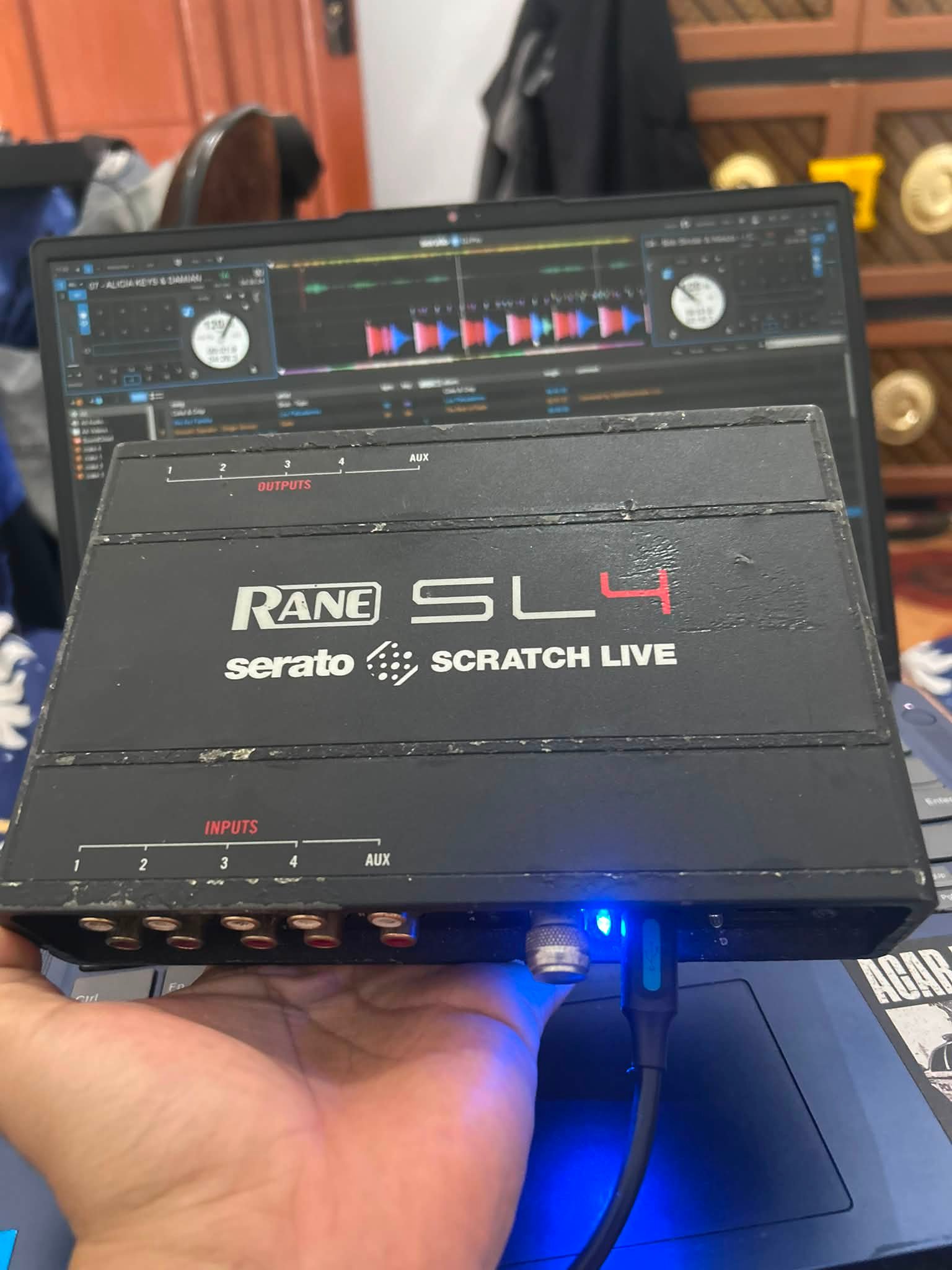 Why do tracks drift apart in Serato DJ Pro when Rane SL4 is