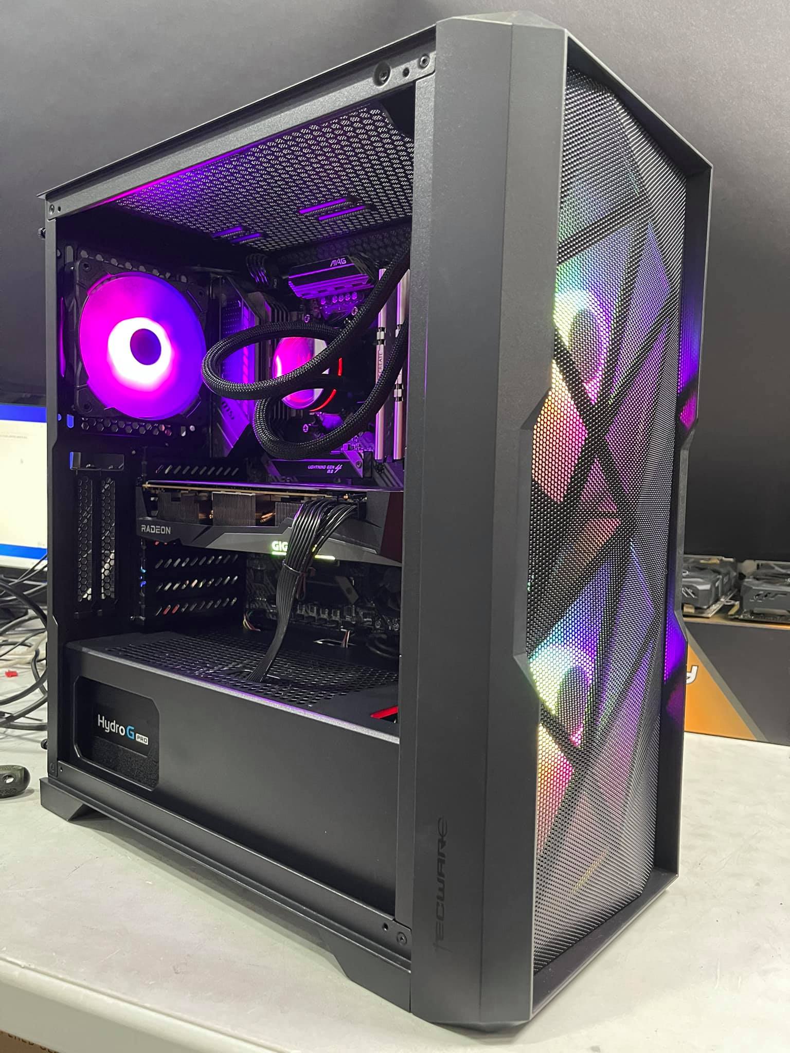 AMD Ryzen 5 5600x + RX 6700 XT Gaming PC Build Owner: Maria V. AMD
