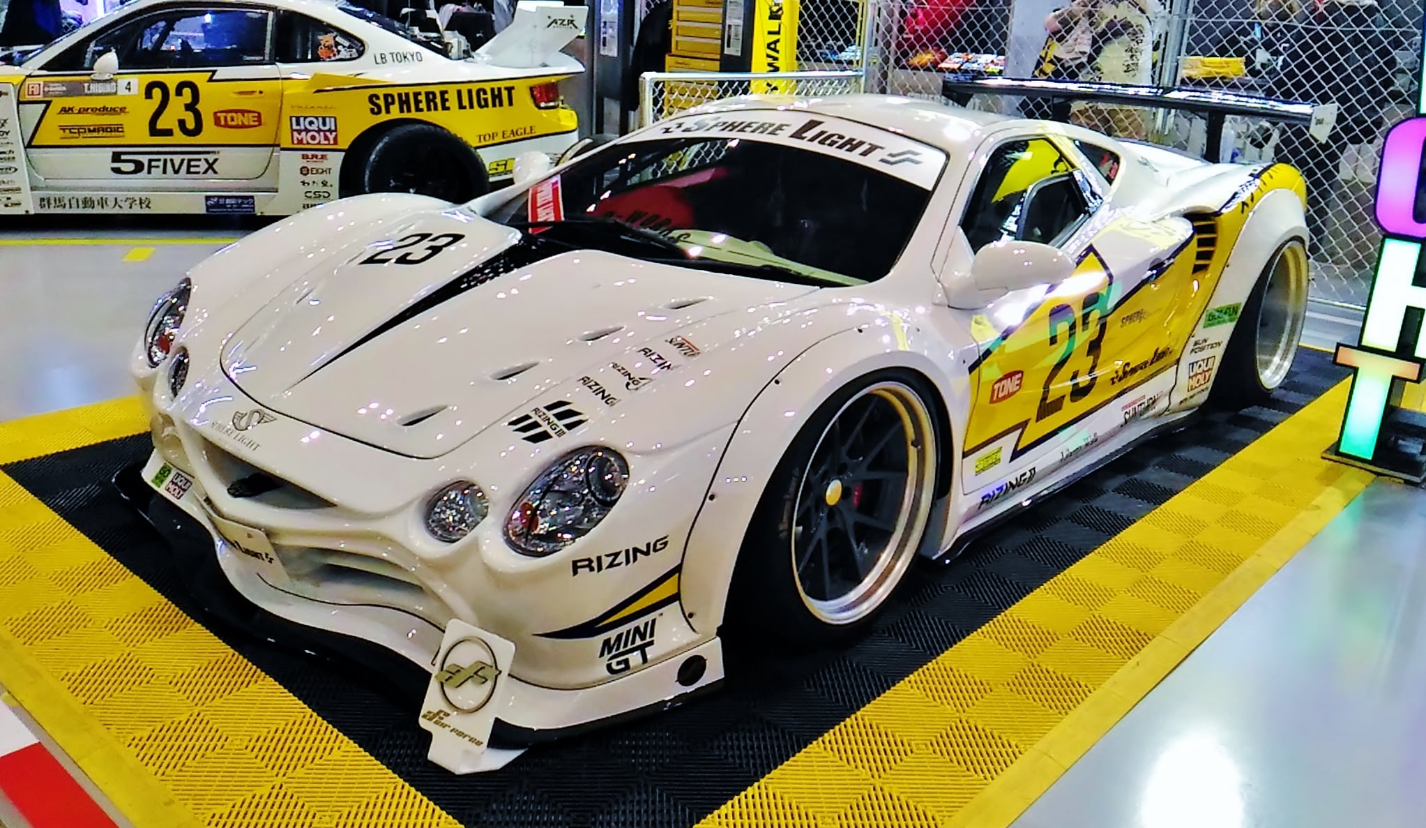 hpi racing Mitsuoka Orochi 大蛇 White