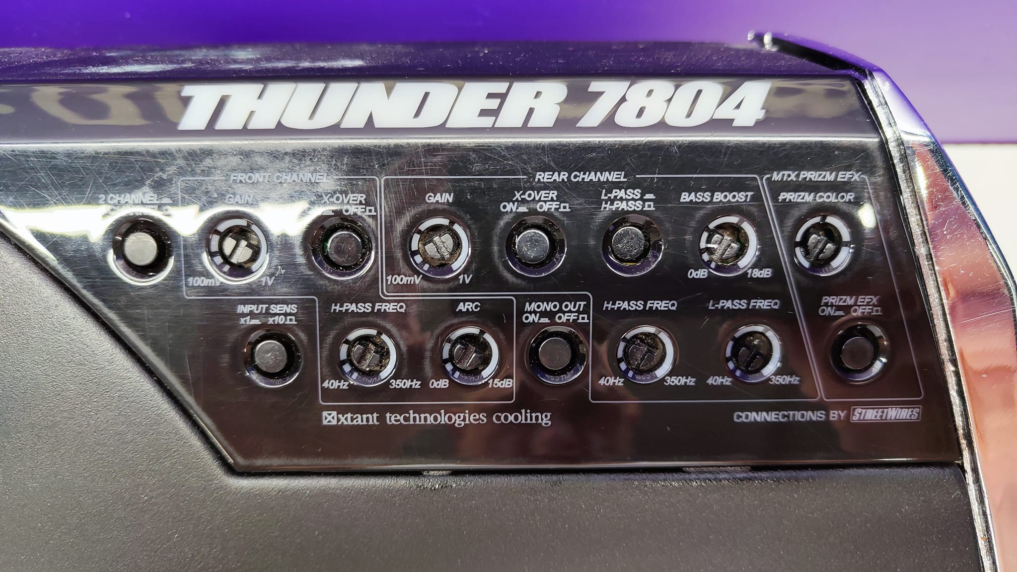 What are the best features of the MTX Audio Thunder Elite 4001D?