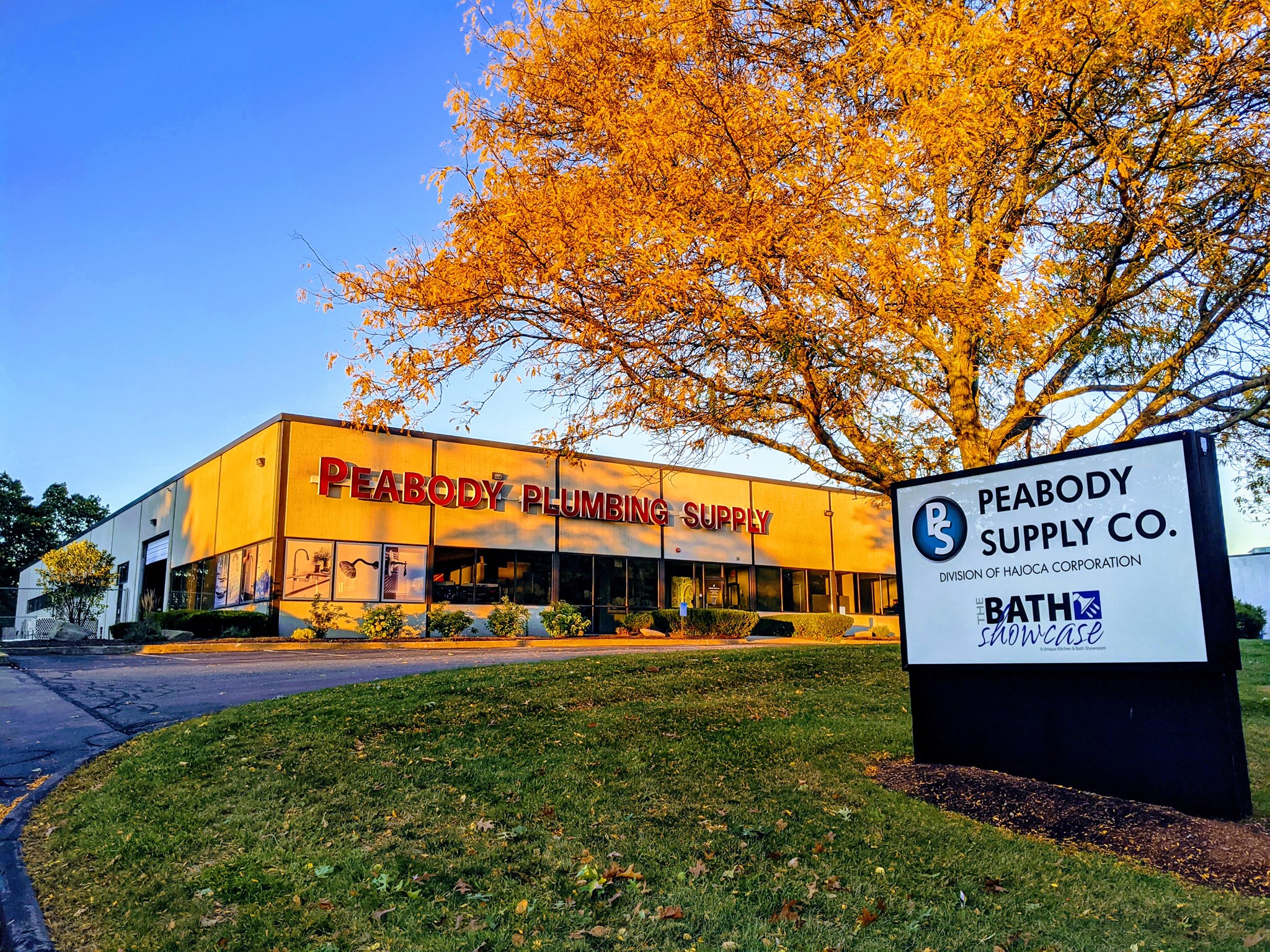 The Bath Showcase at Peabody Supply | Auburn MA