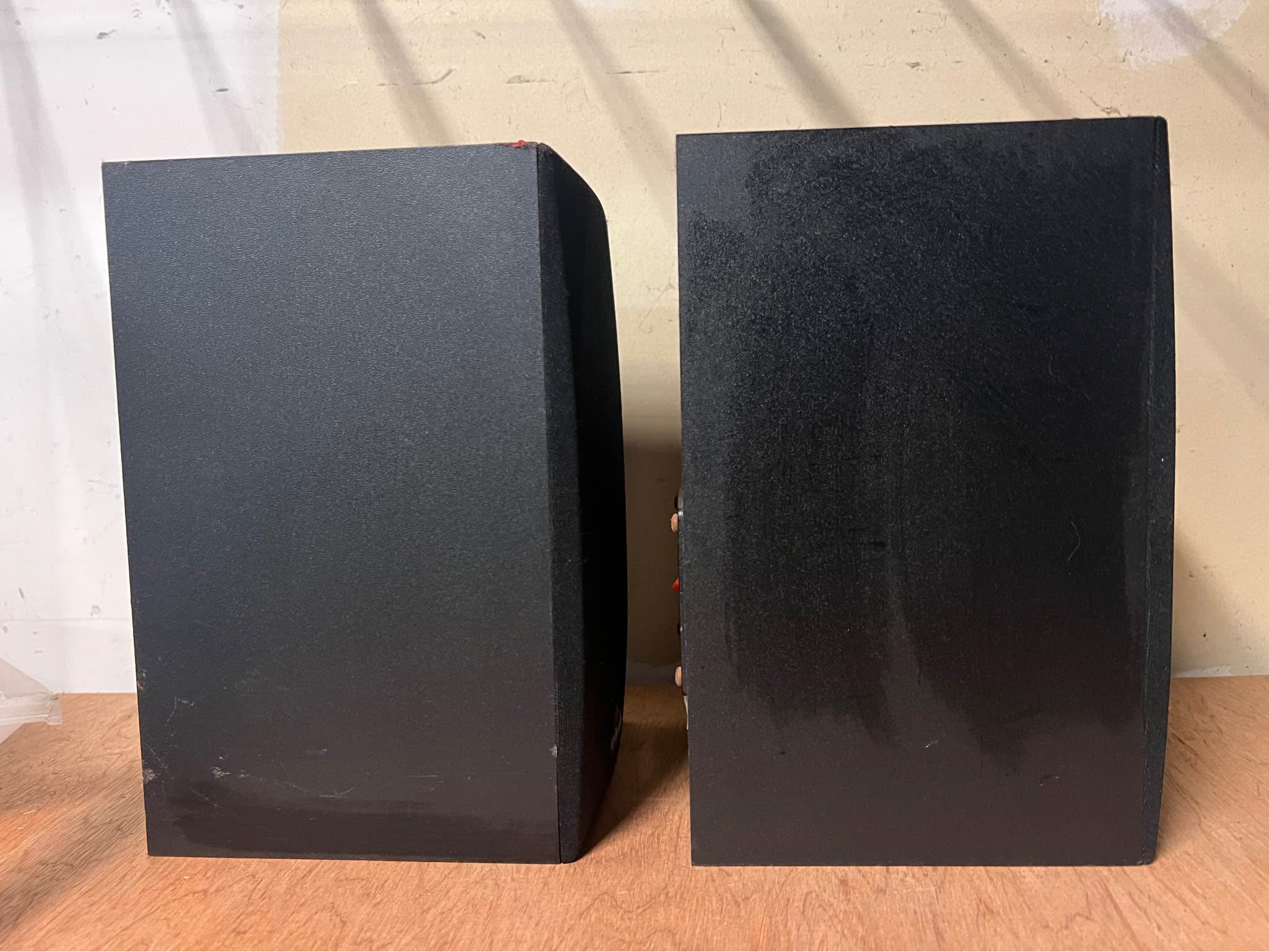 Polk Audio R10 Small Compact Bookshelf Speakers Wired 100 Watts ...