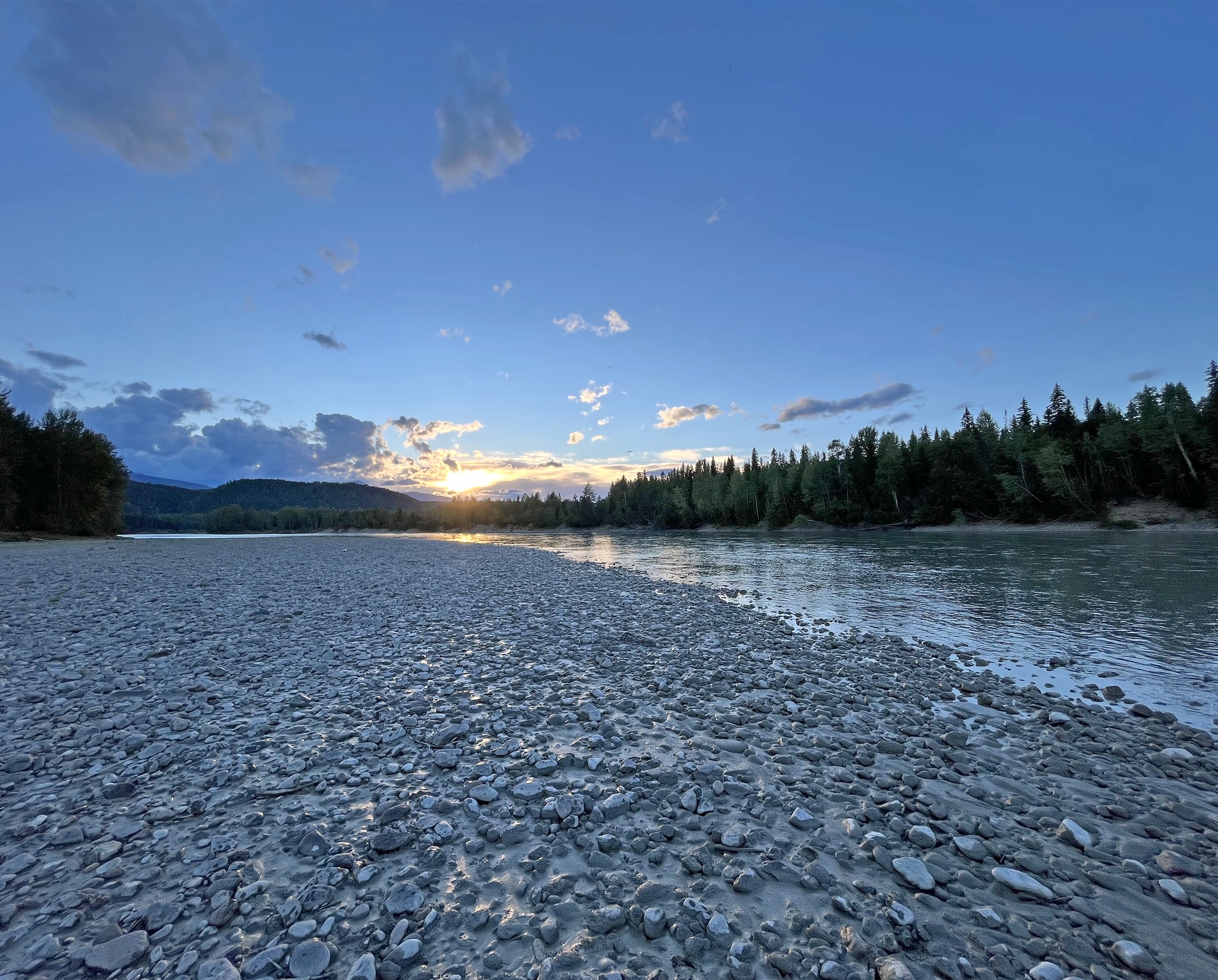 The beautiful colours of sunset... - Rivershed Society of BC