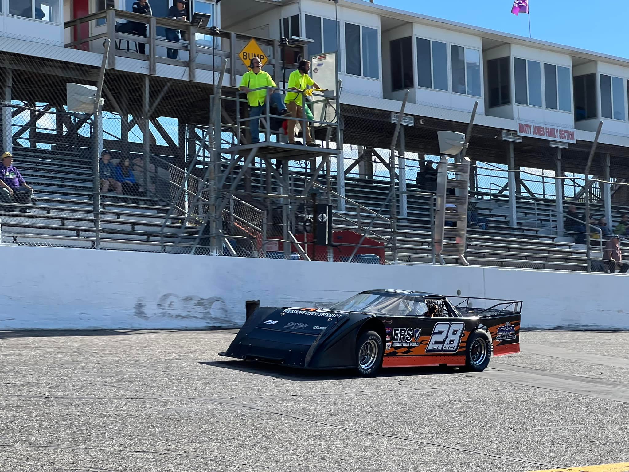 Outlaw limited late models at Kalamazoo Speedway
