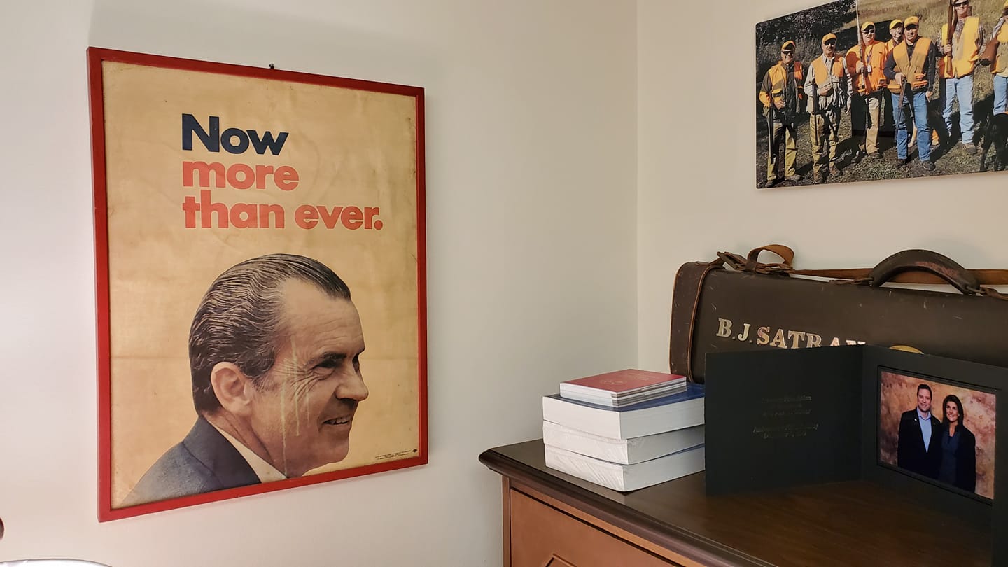 Nixon signs 1974 economic report